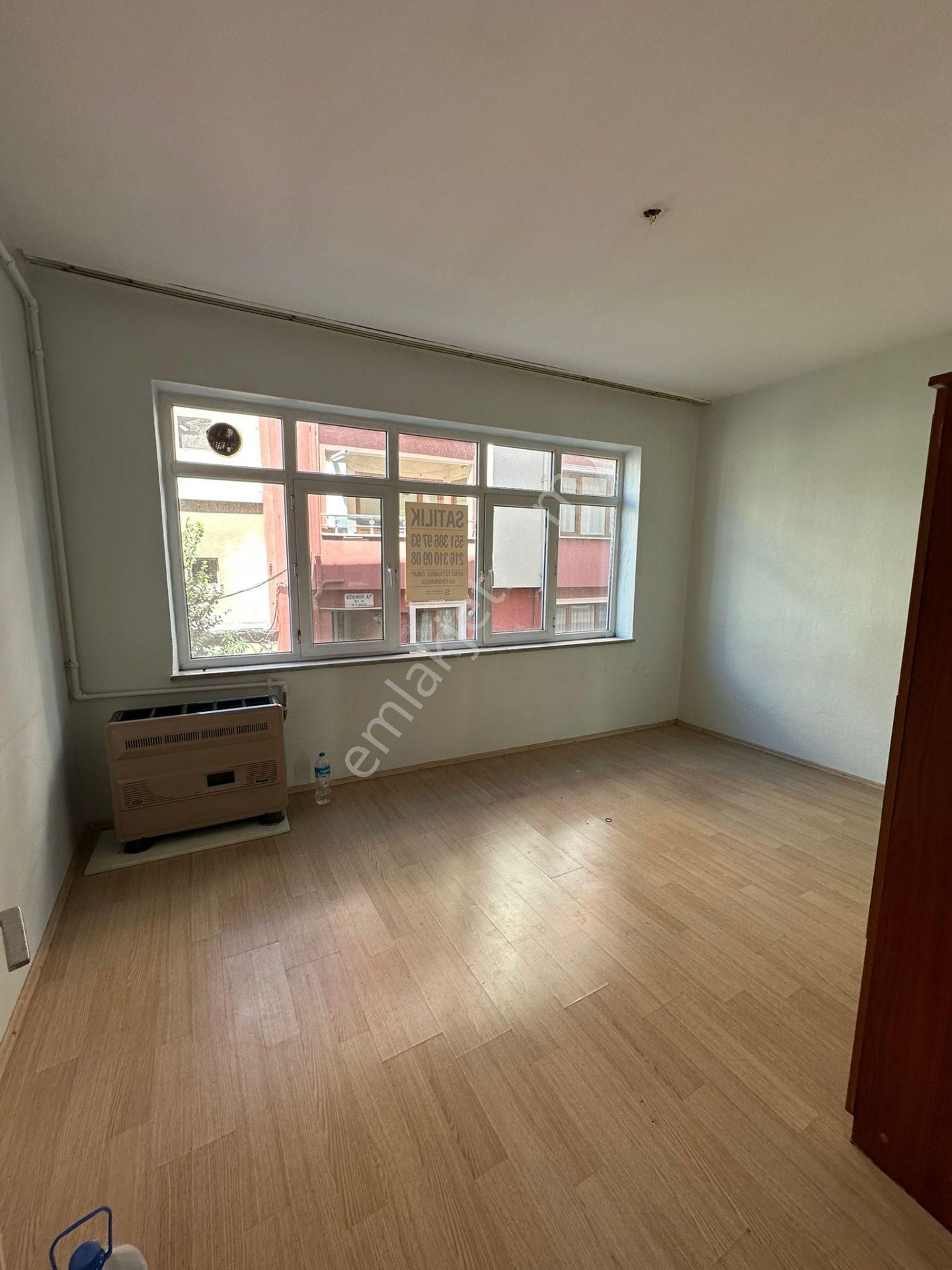 Üsküdar Zeynep Kamil Mahallesinde Nuhkuyusu Caddesine Yakın 2.kat 60 M² 1+1 Kiralık Daire