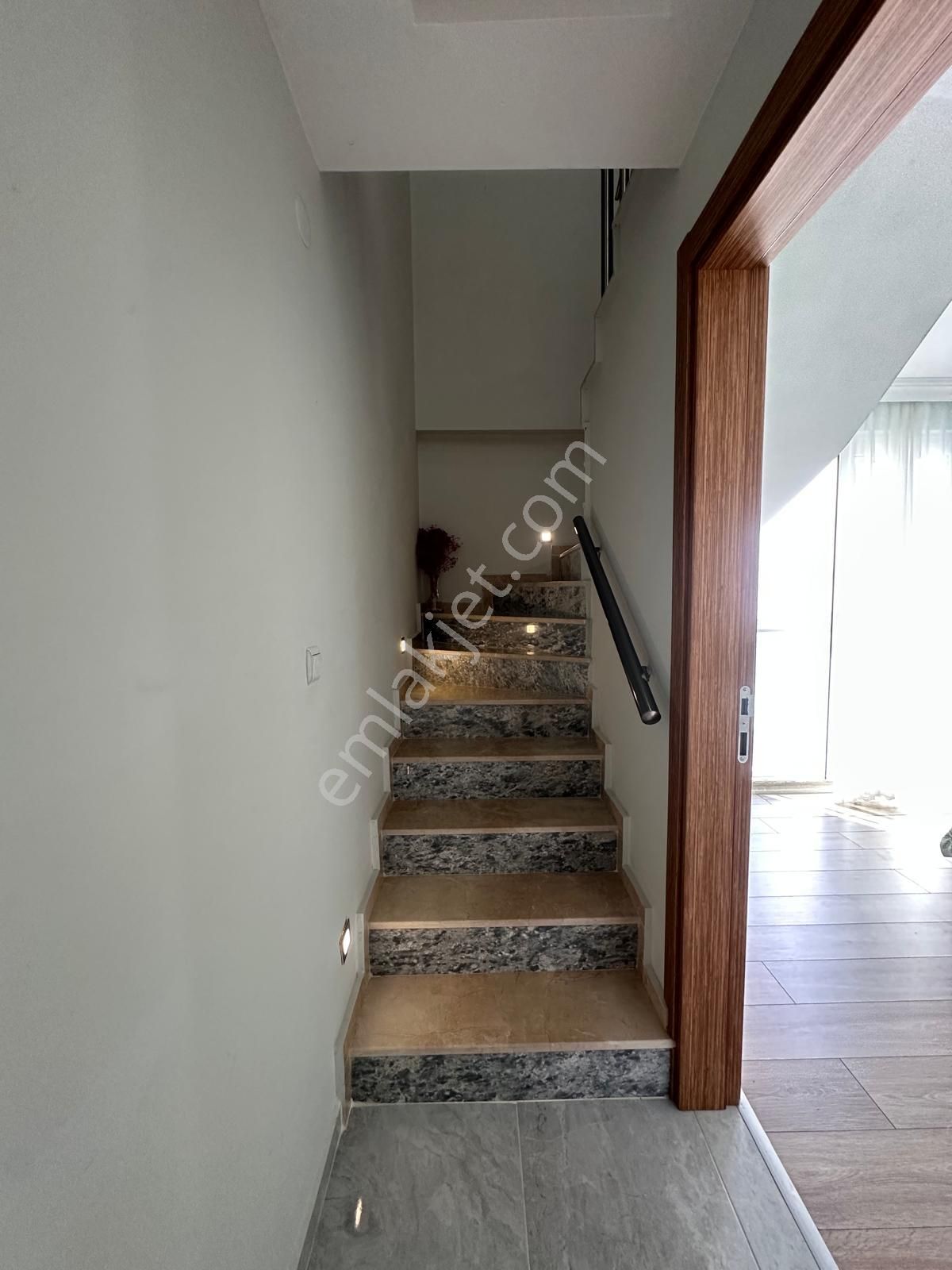 Didim Efeelerde 4+1 Geniş Dubleks Daire - Görsel 22