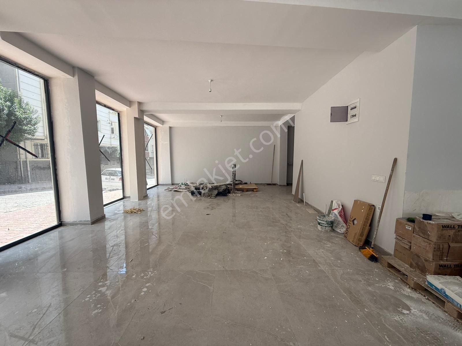 Bahçelievler Soğanlı'da Depolu Bahçe Kullanımlı 400m2 Dükkan - Görsel 7