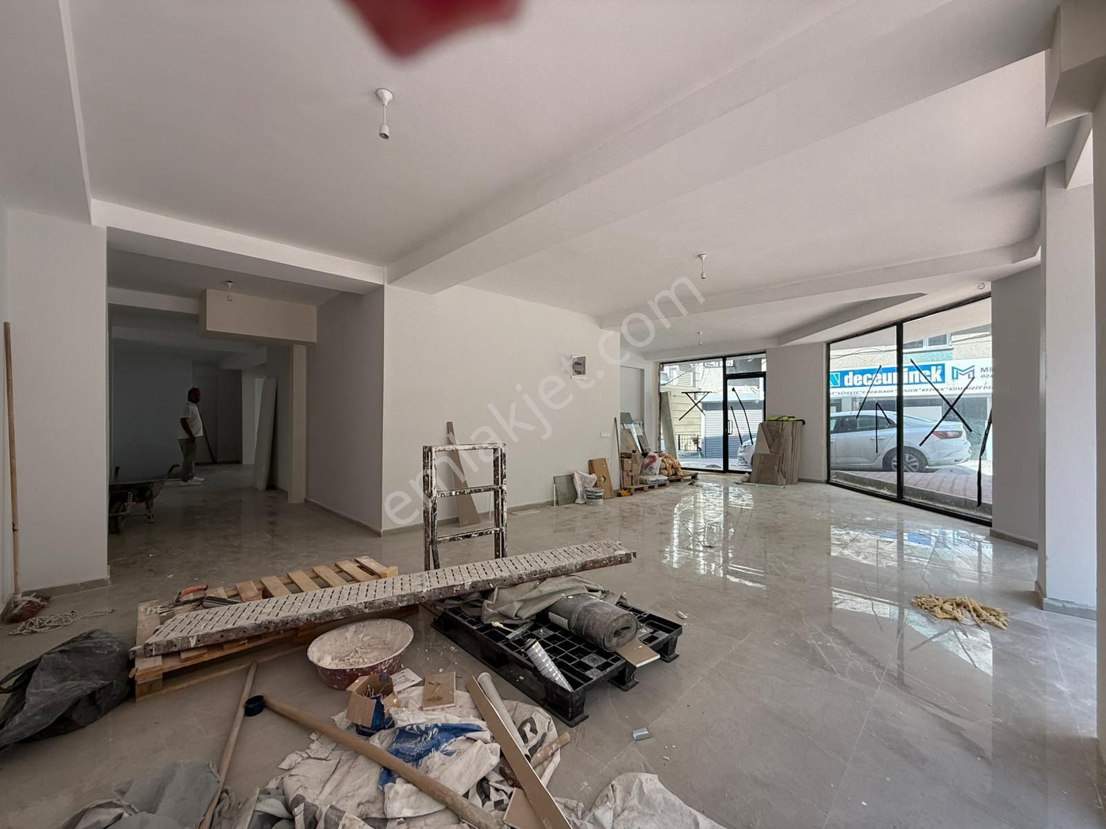 Bahçelievler Soğanlı'da Depolu Bahçe Kullanımlı 400m2 Dükkan - Görsel 5