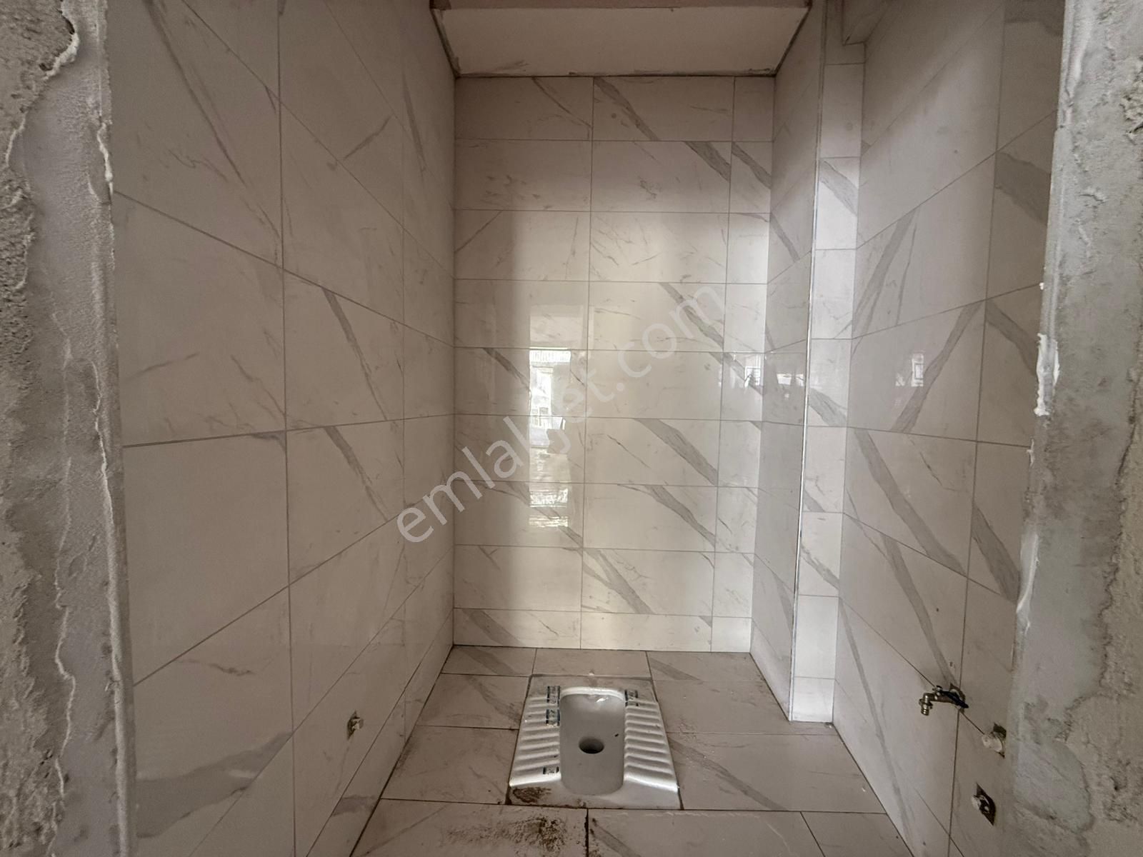 Bahçelievler Soğanlı'da Depolu Bahçe Kullanımlı 300m2 Dükkan - Görsel 18