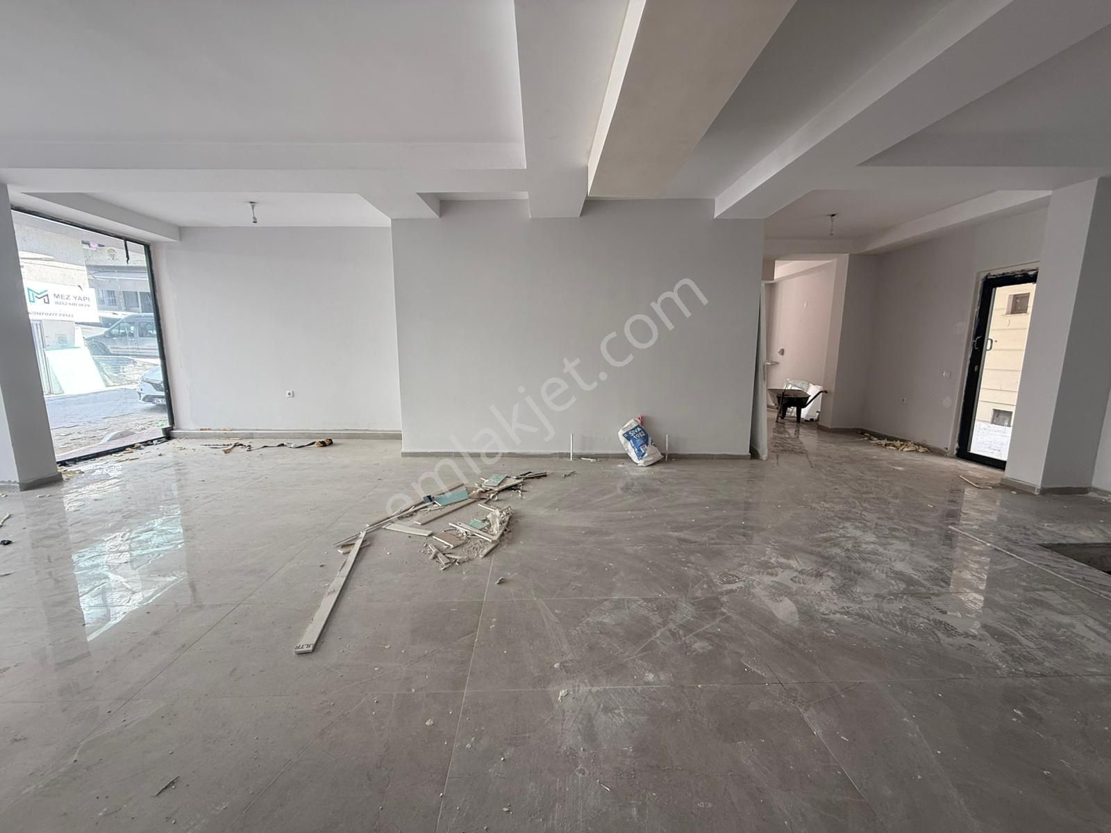 Bahçelievler Soğanlı'da Depolu Bahçe Kullanımlı 300m2 Dükkan - Görsel 12