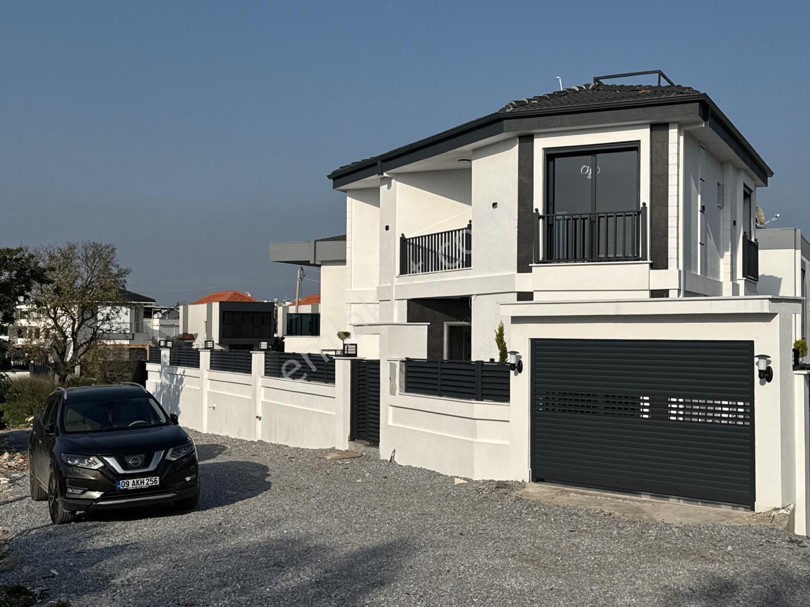 Didimde Tam Müstakil Denize Yakın 4+1 Havuzlu Lüks Villa