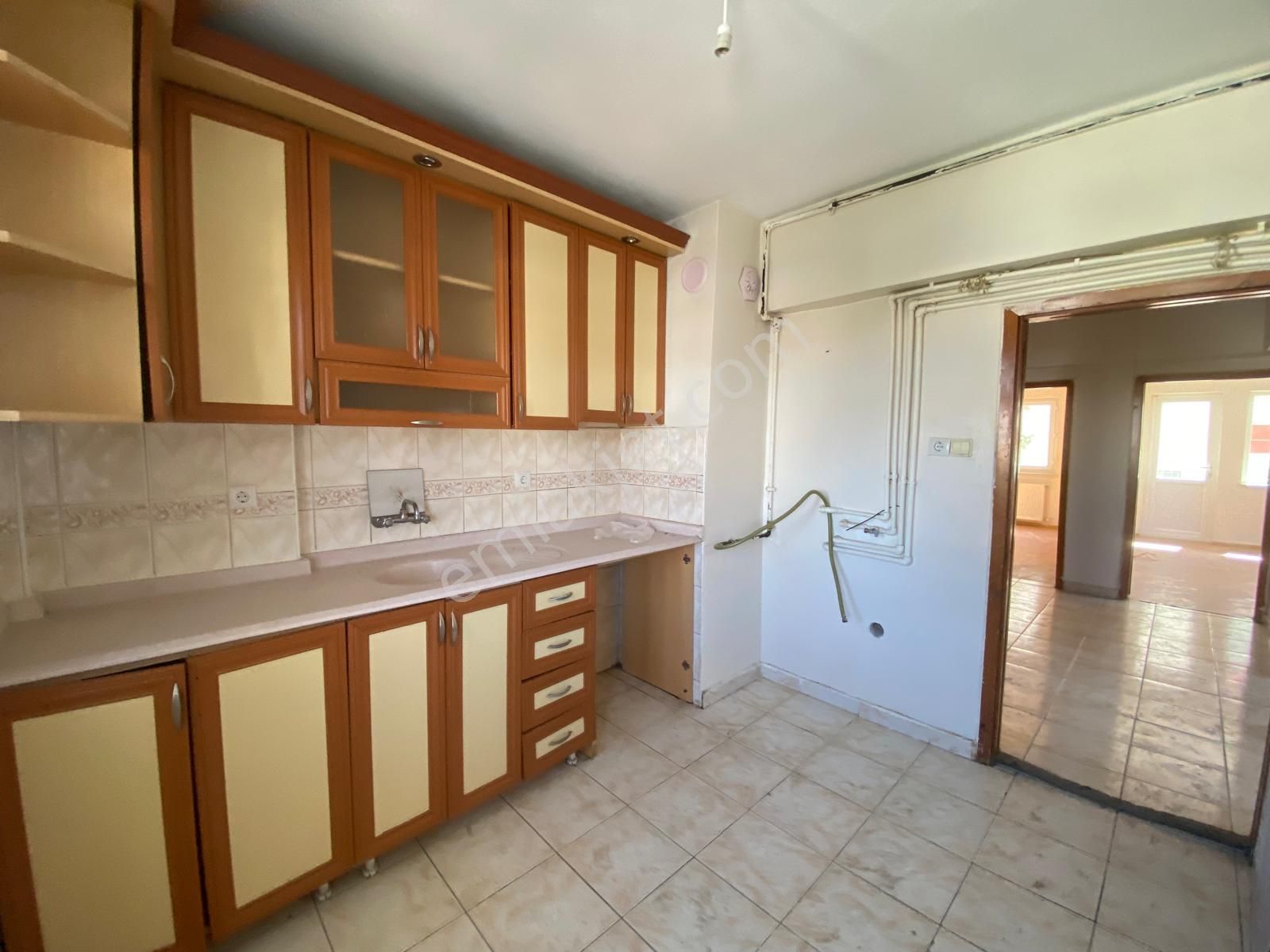 Koza Emlak'tan Tandoğan Mahalesinde Ara Katta Bağımsız Üç Cepheli 3+1 Satılık Dairee - Görsel 6