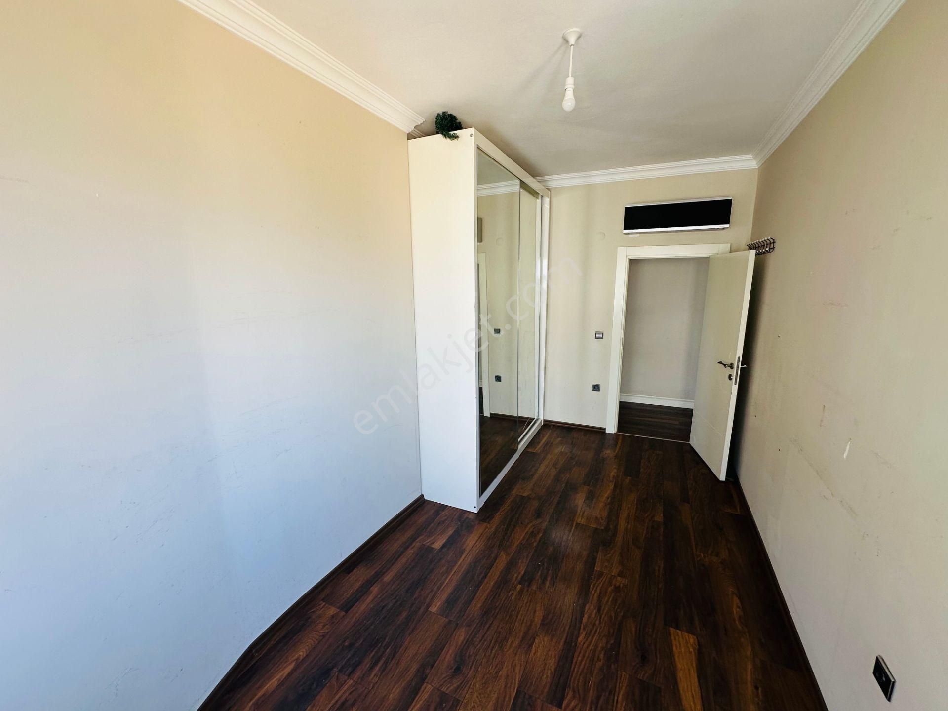 Emlakparktan Obada Denize Sıfır Manzaralı Masrafsız 2+1 Daire - Görsel 12