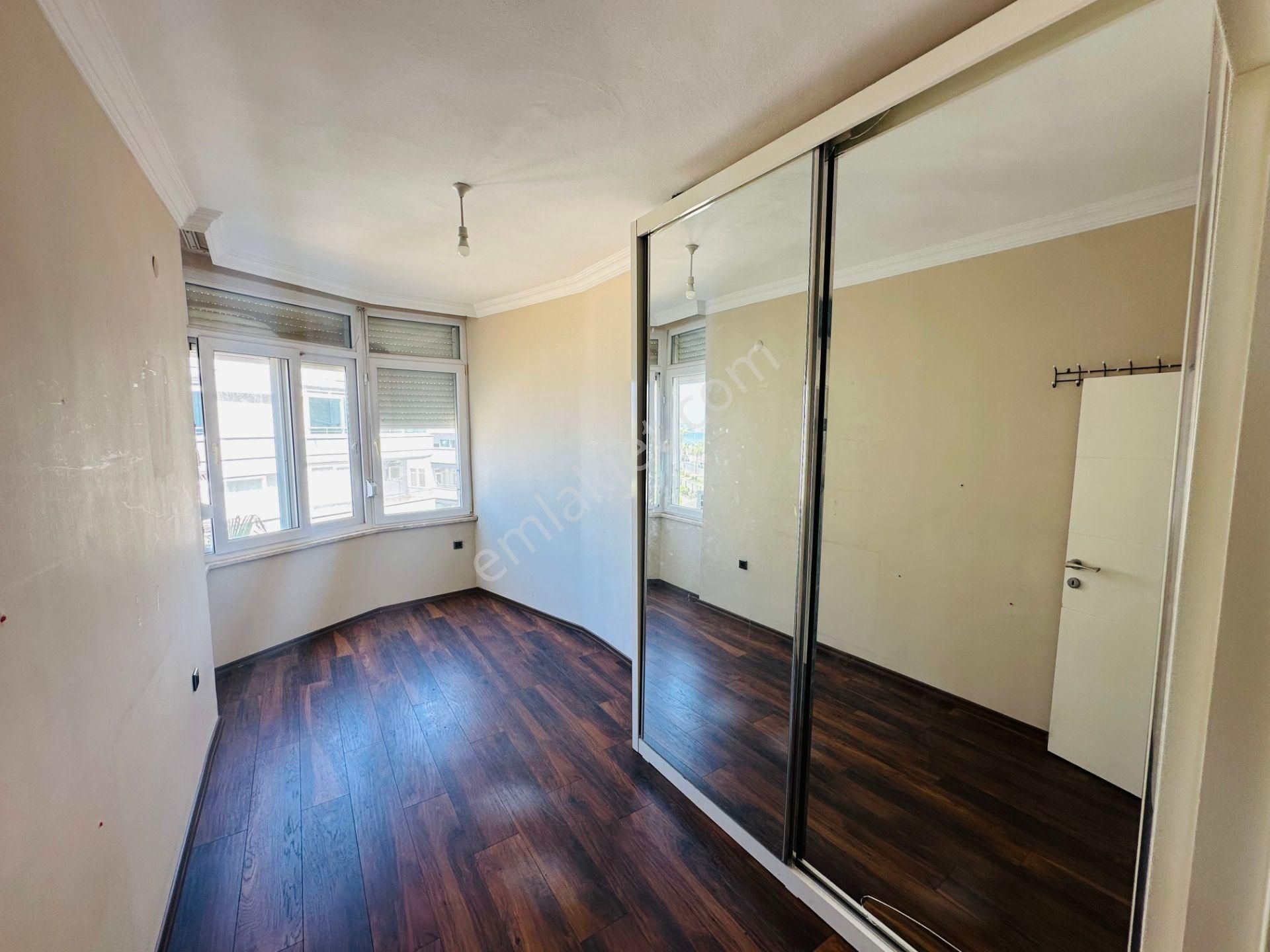 Emlakparktan Obada Denize Sıfır Manzaralı Masrafsız 2+1 Daire - Görsel 11