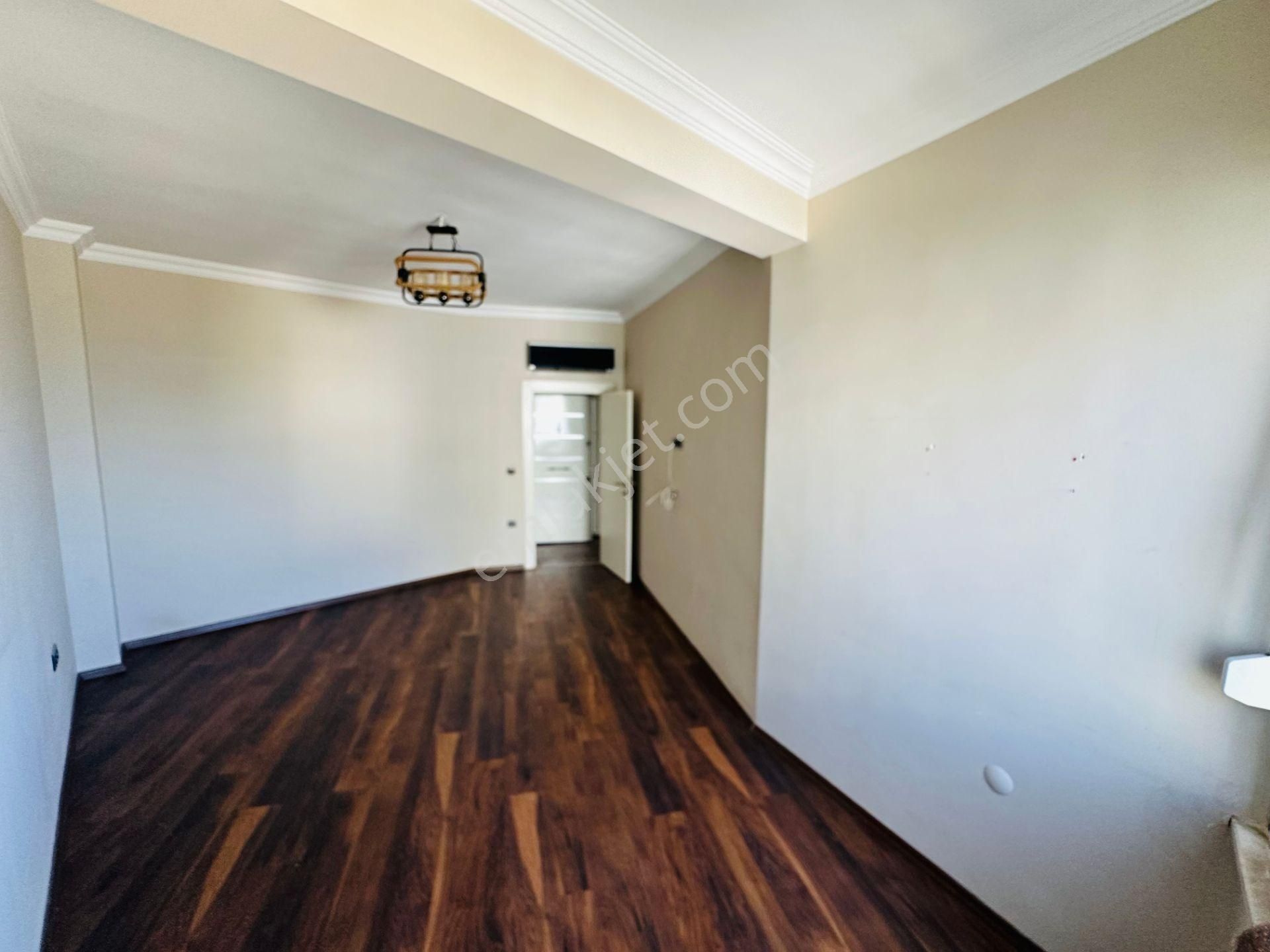 Emlakparktan Obada Denize Sıfır Manzaralı Masrafsız 2+1 Daire - Görsel 6