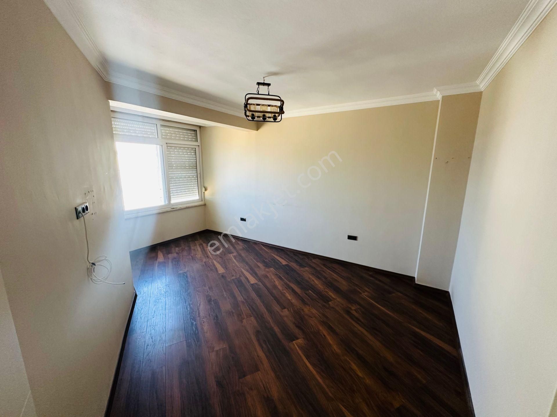 Emlakparktan Obada Denize Sıfır Manzaralı Masrafsız 2+1 Daire - Görsel 5