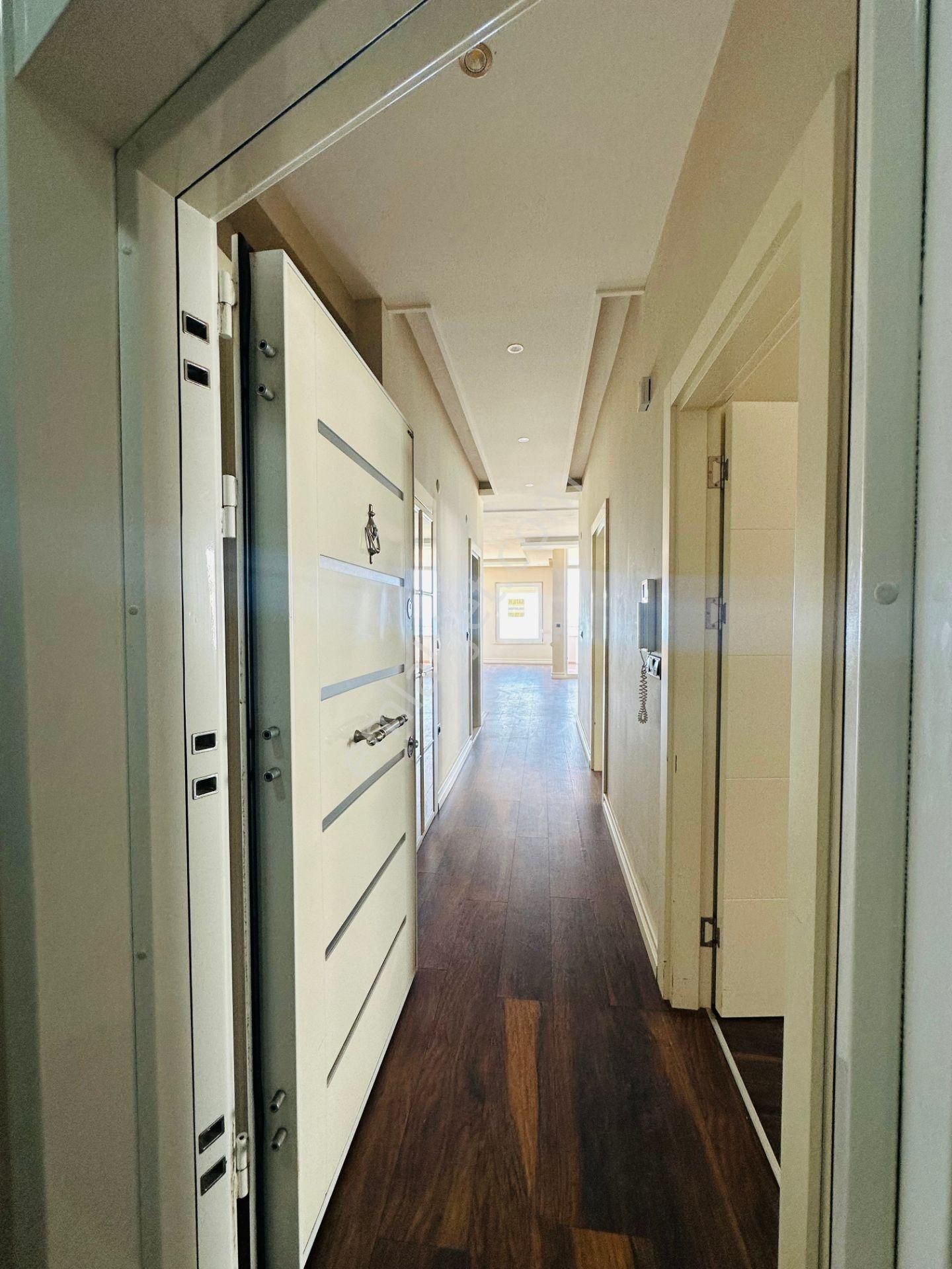 Emlakparktan Obada Denize Sıfır Manzaralı Masrafsız 2+1 Daire - Görsel 4