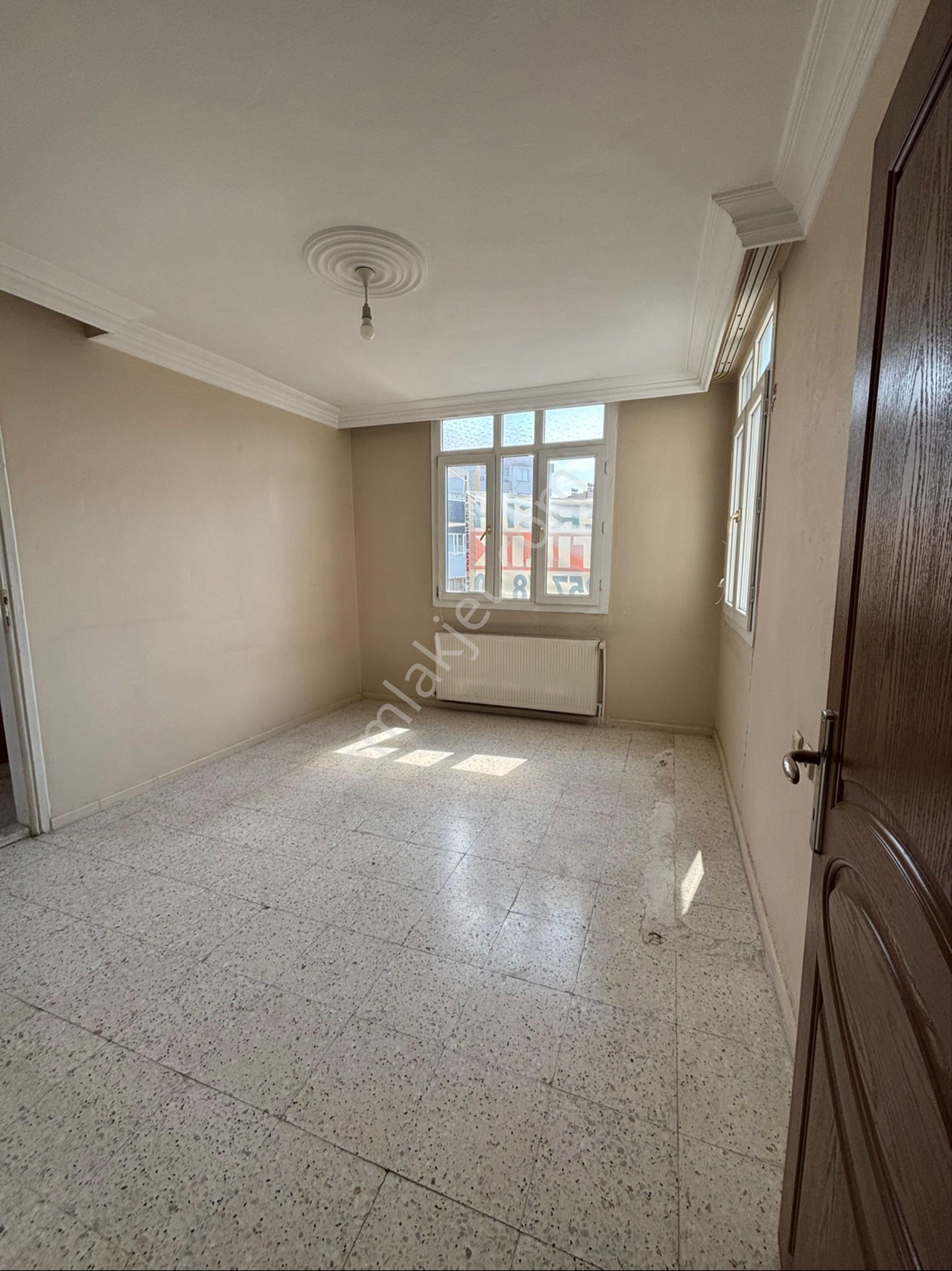 Toros Mahallesi’nde 3+1 Kapalı Mutfak Cazip Daire - Görsel 2