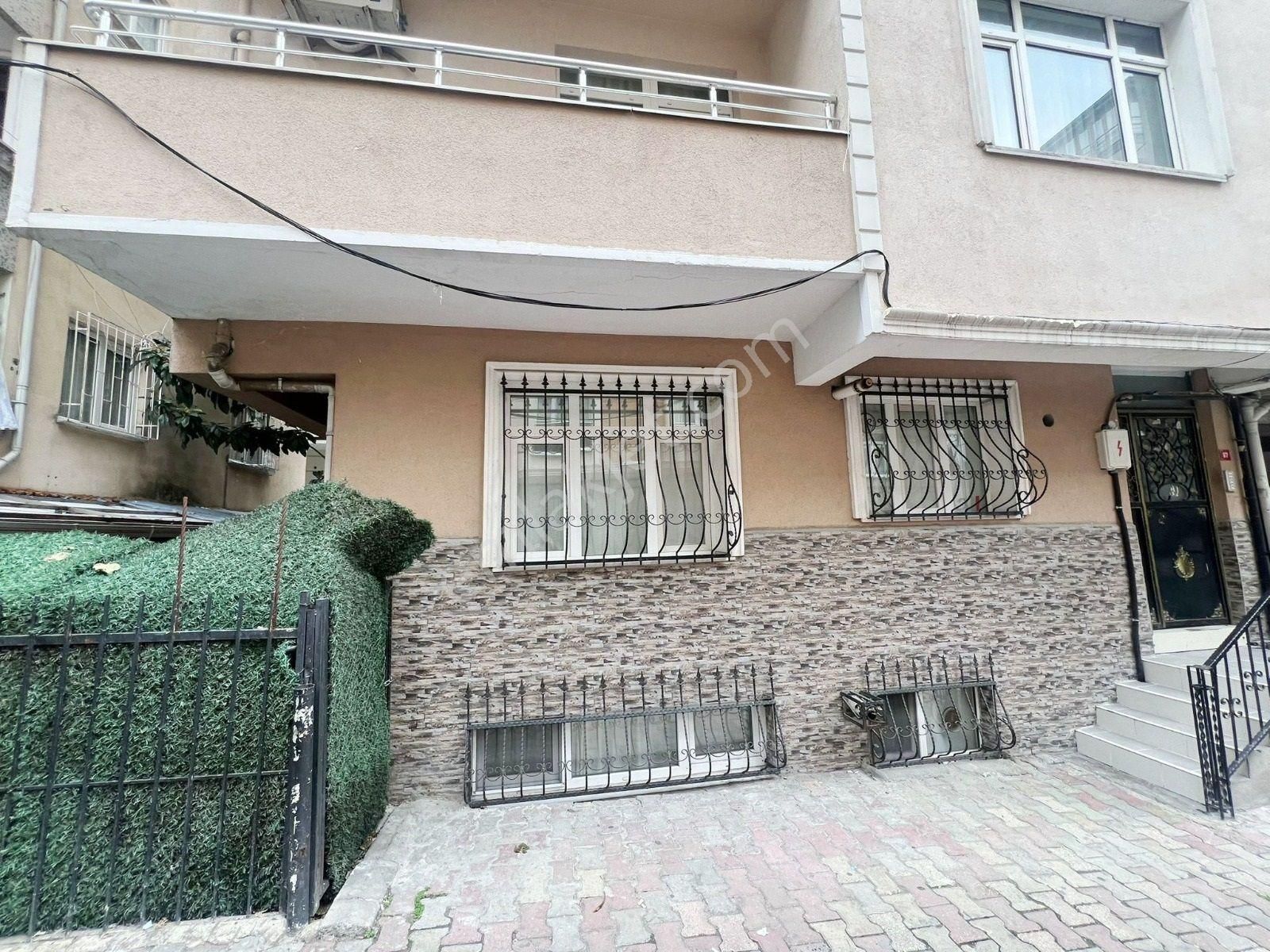 Tutar Da Çakmak Durağı Yakını 2+1 Krediye Uygun Yüksek Girş