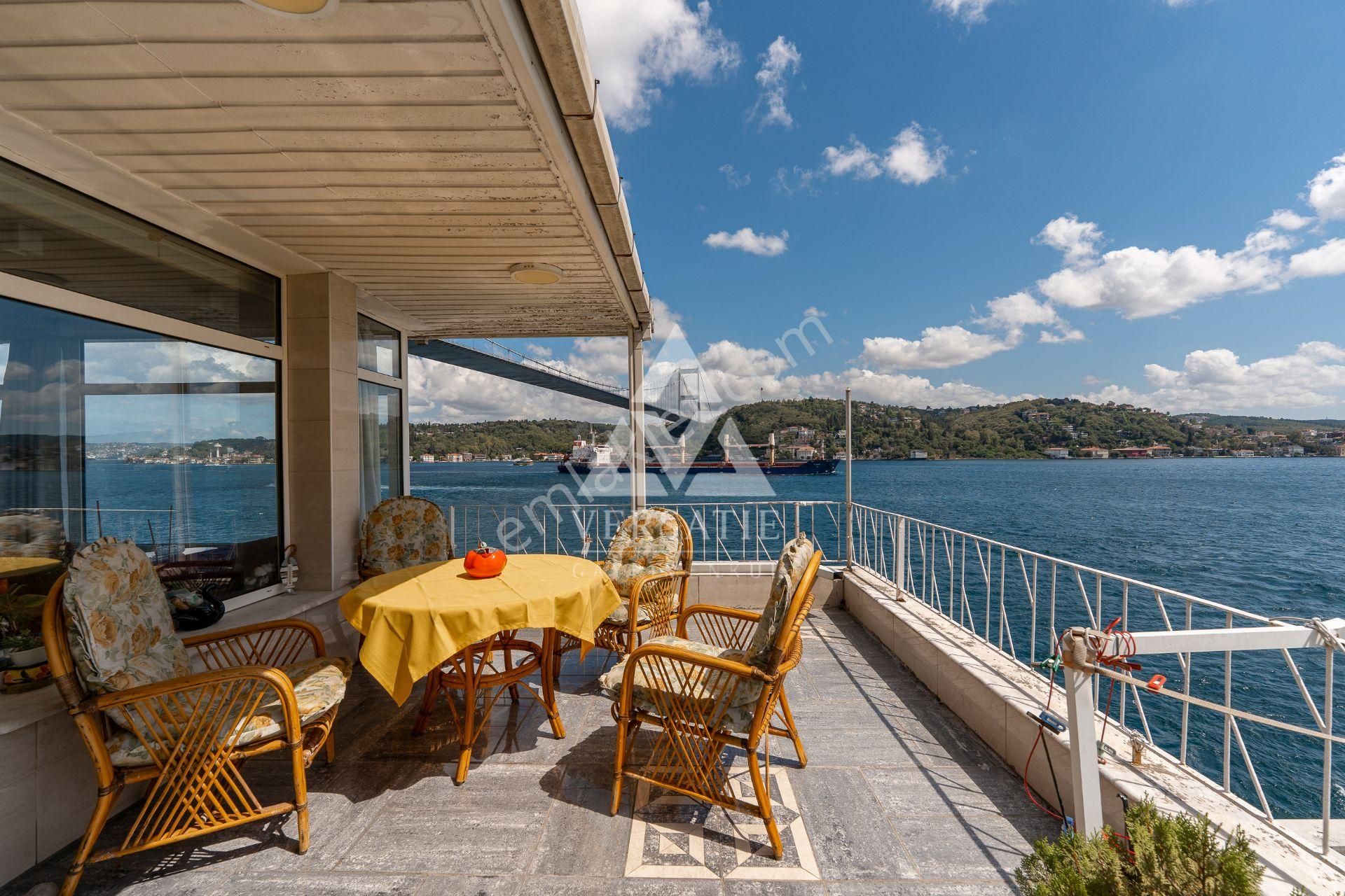 Rumelihisarı Muhteşem Manzara,teras Ve Rıhtımlı 2+1 Yalı Dairesi - Görsel 2