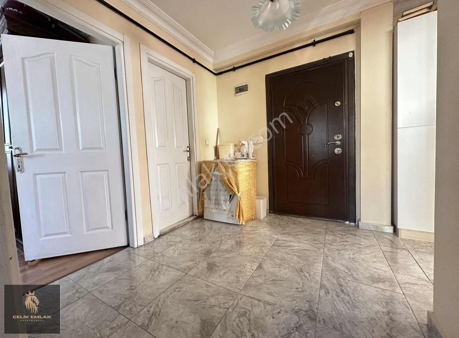 Site Mh.de Asansörlü Binada Çift Balkonlu 90m2 Satılık 2+1 - Görsel 4