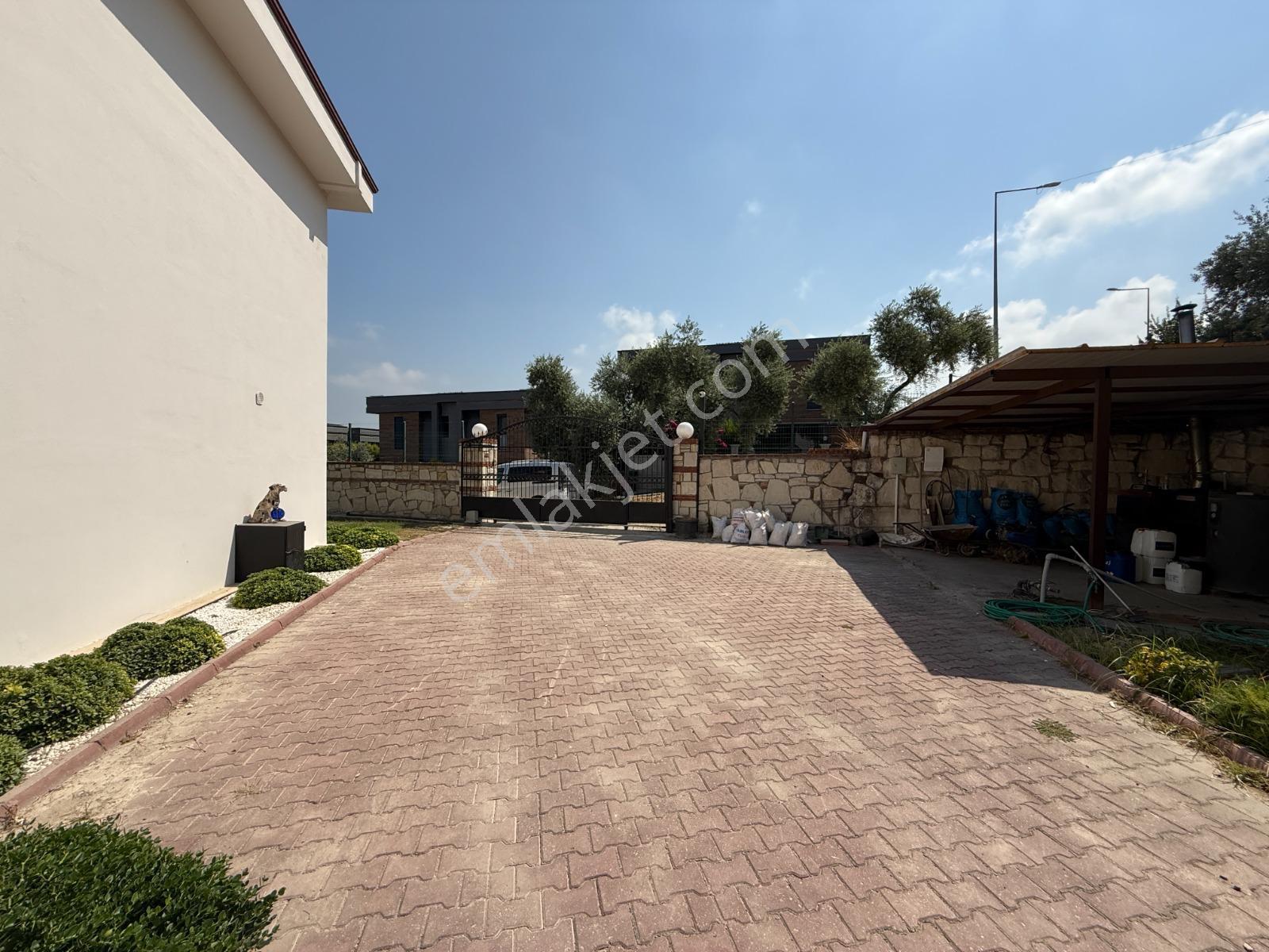 Kuşadası'nın En Gözde Villalarından 2500 M2 Arsa İçersinde Lüks Villa - Görsel 10