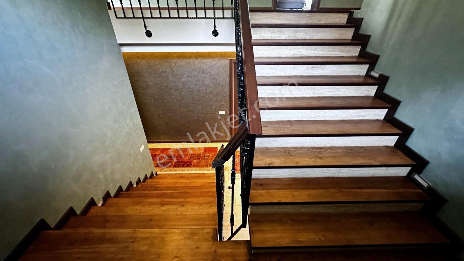 Kuşadası'nın En Gözde Villalarından 2500 M2 Arsa İçersinde Lüks Villa - Görsel 35
