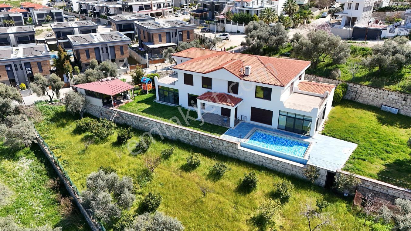 Kuşadası'nın En Gözde Villalarından 2500 M2 Arsa İçersinde Lüks Villa - Görsel 4