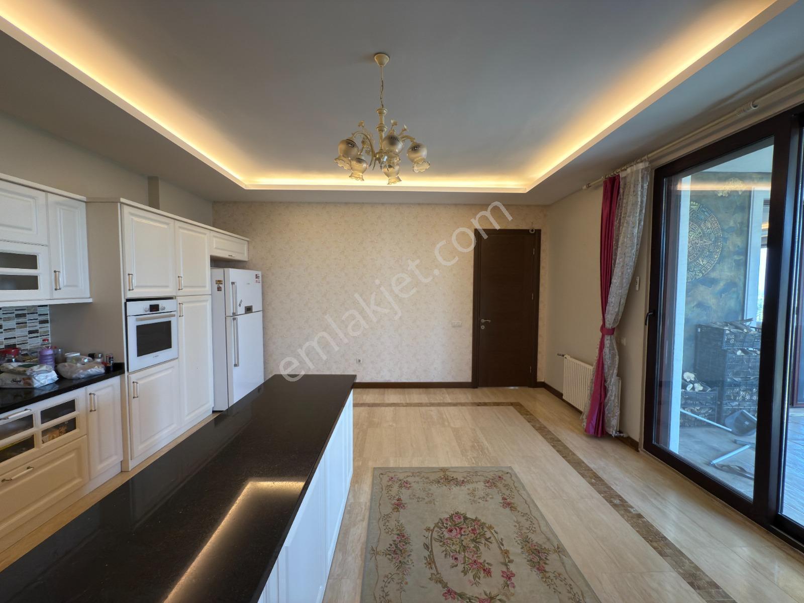 Kuşadası'nın En Gözde Villalarından 2500 M2 Arsa İçersinde Lüks Villa - Görsel 16