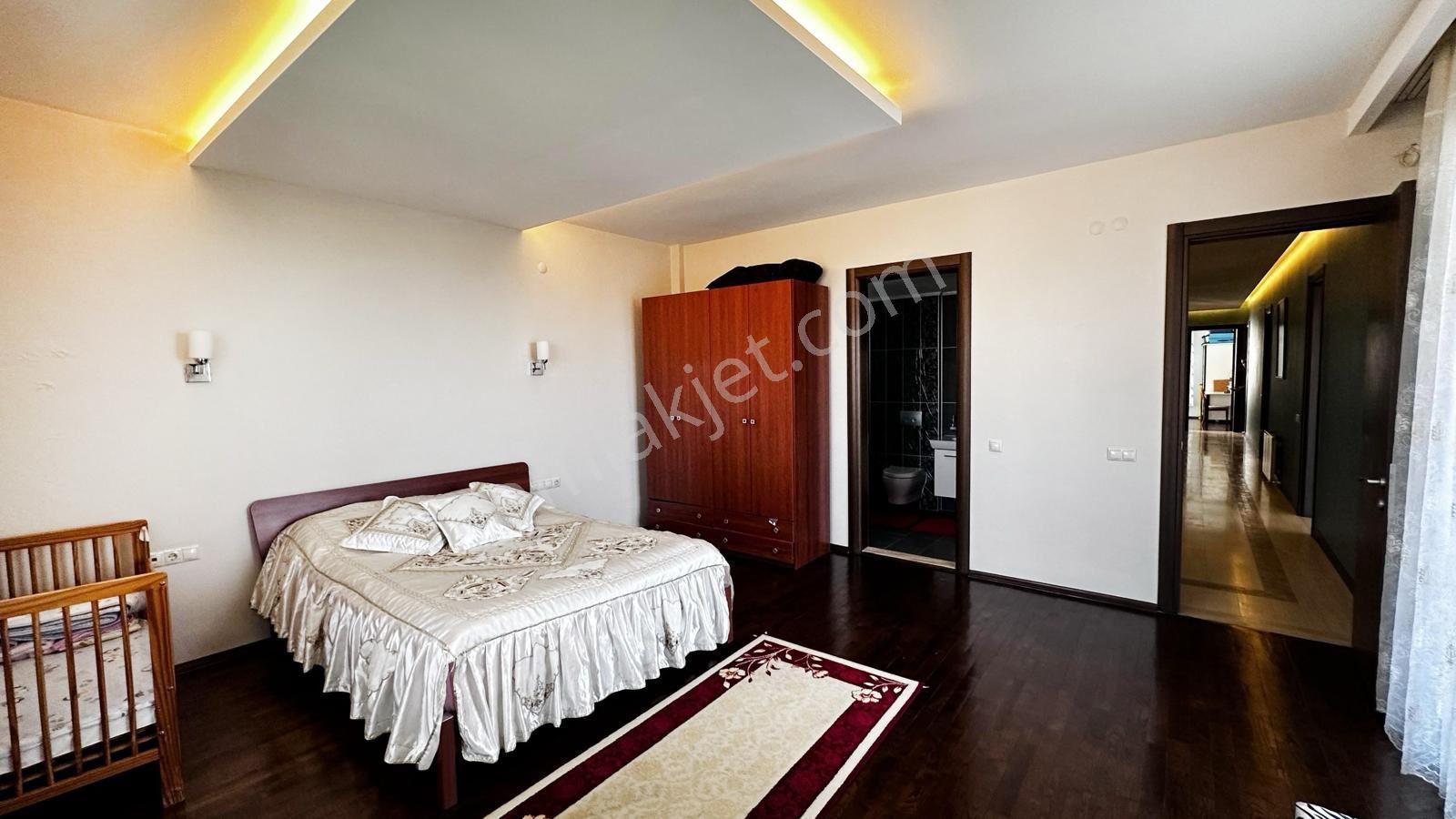 Kuşadası'nın En Gözde Villalarından 2500 M2 Arsa İçersinde Lüks Villa - Görsel 25