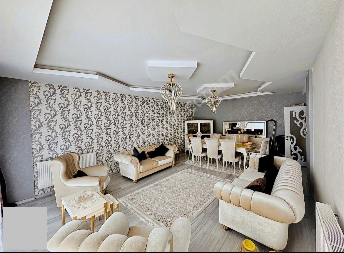 Şehir Hastanesi Yanında Acill Satılık 4,5+1 Lüx Daire