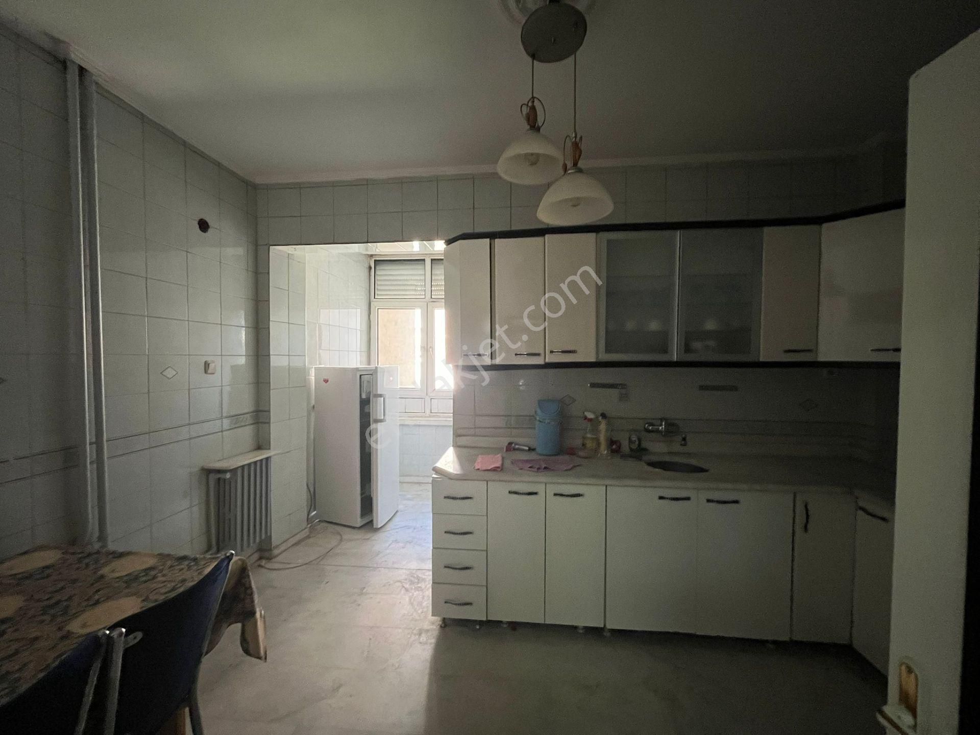 Alparslan Mah Geniş 4+1 260 M2 Mükemmel Lokasyon Satılık Daire - Görsel 2