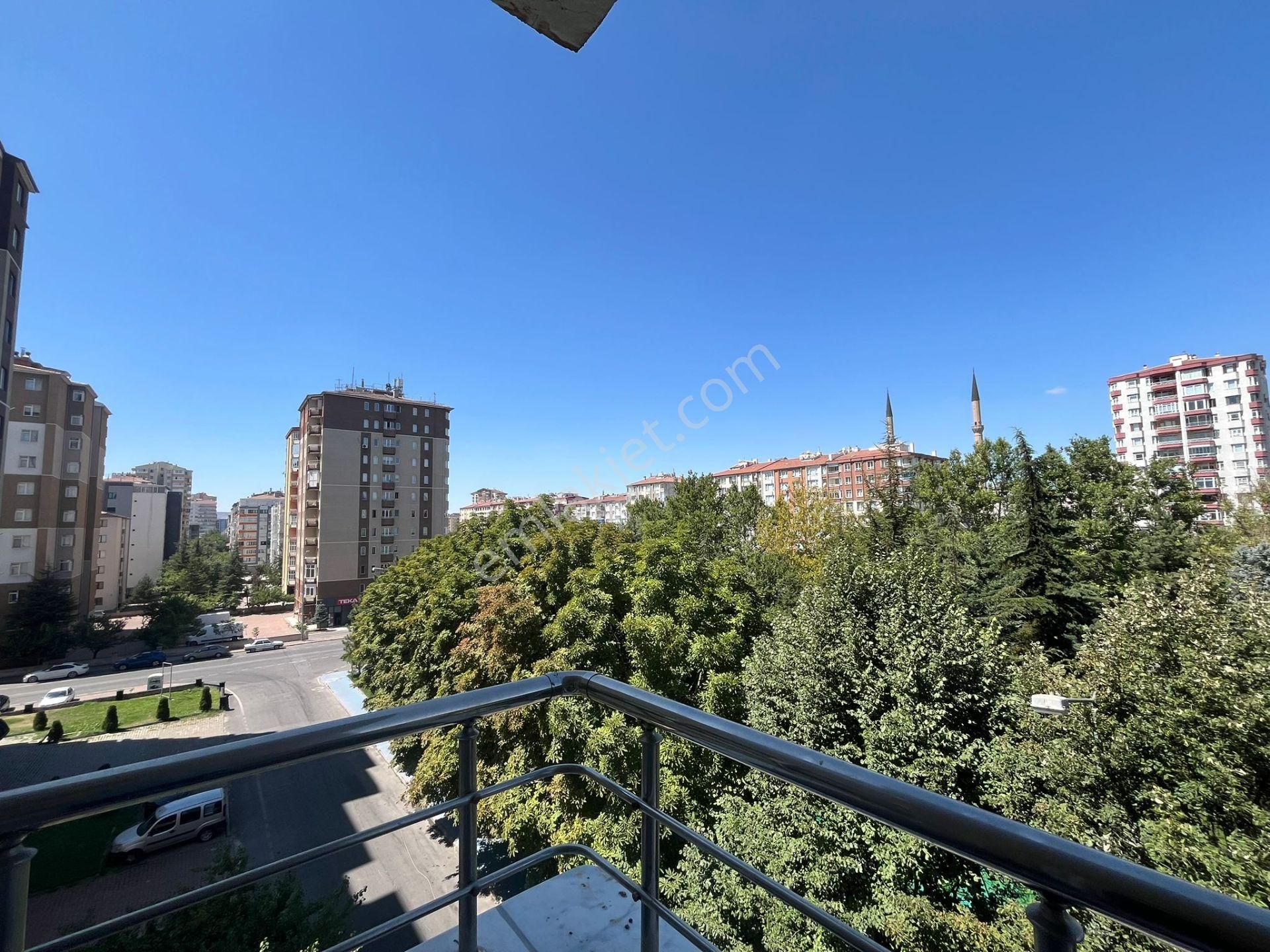 Alparslan Mah Geniş 4+1 260 M2 Mükemmel Lokasyon Satılık Daire - Görsel 8