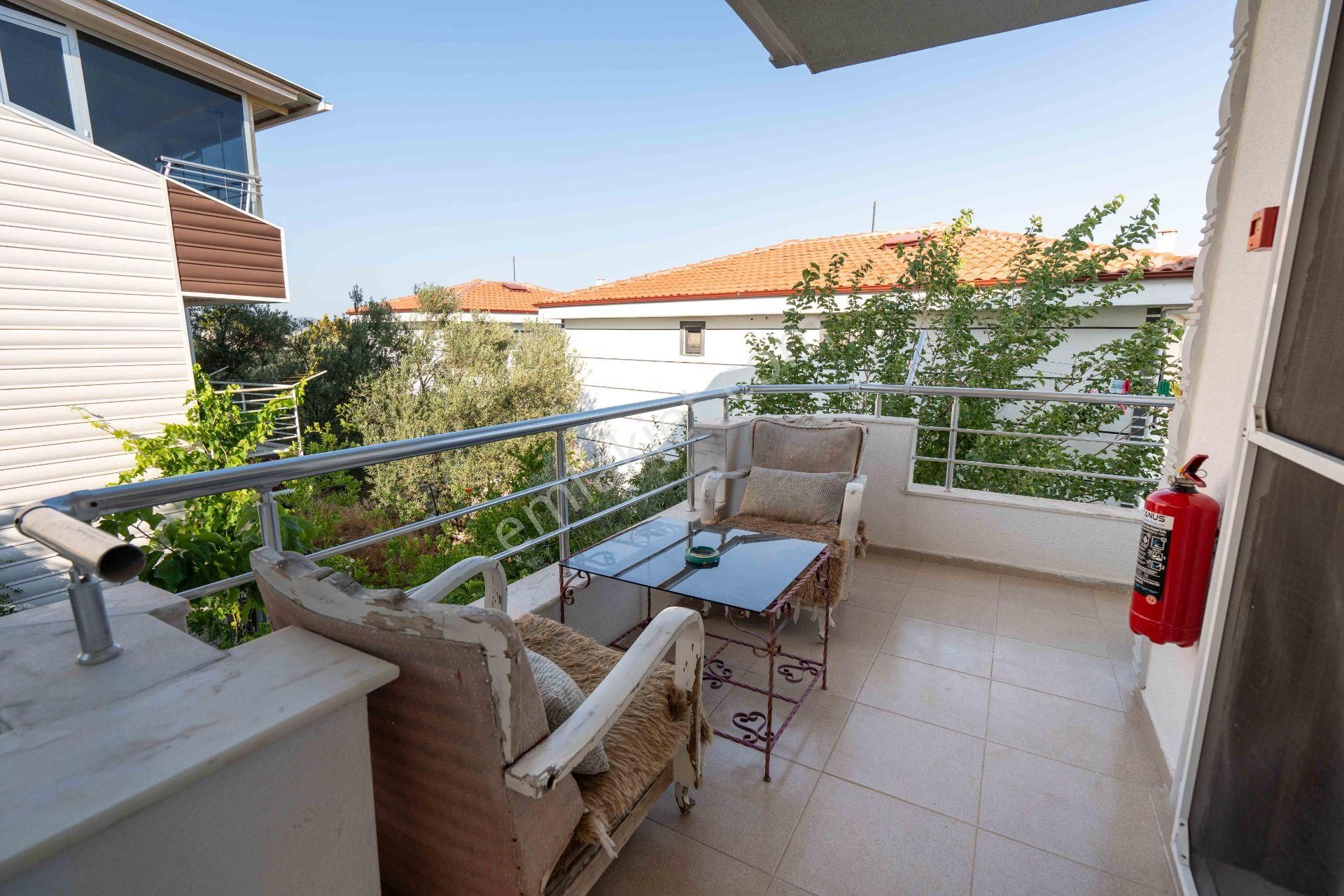 Ayvalık Sarımsaklı'da Mükemmel Konumda Satılık Bina - Görsel 31