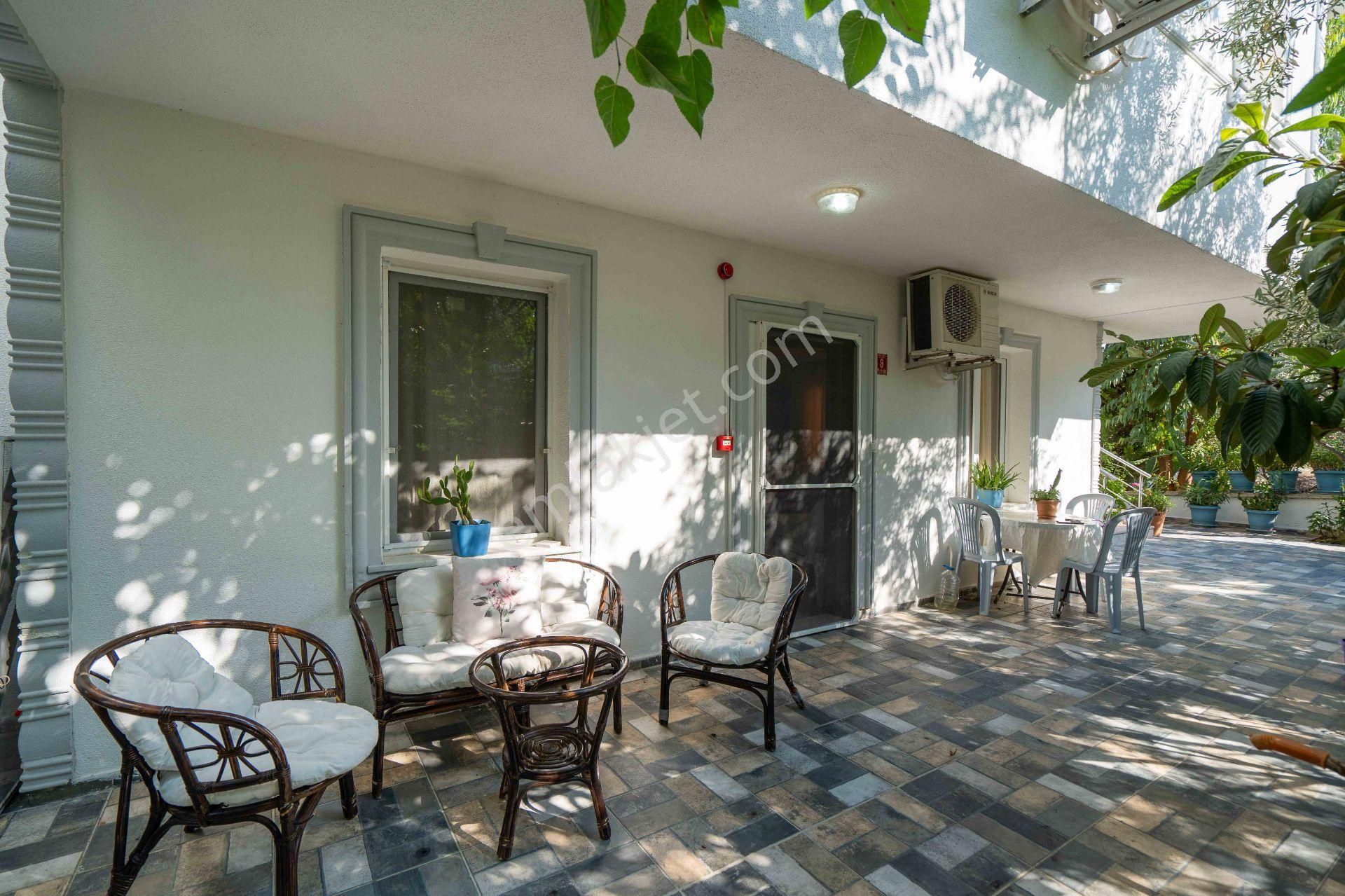 Ayvalık Sarımsaklı'da Mükemmel Konumda Satılık Bina - Görsel 4