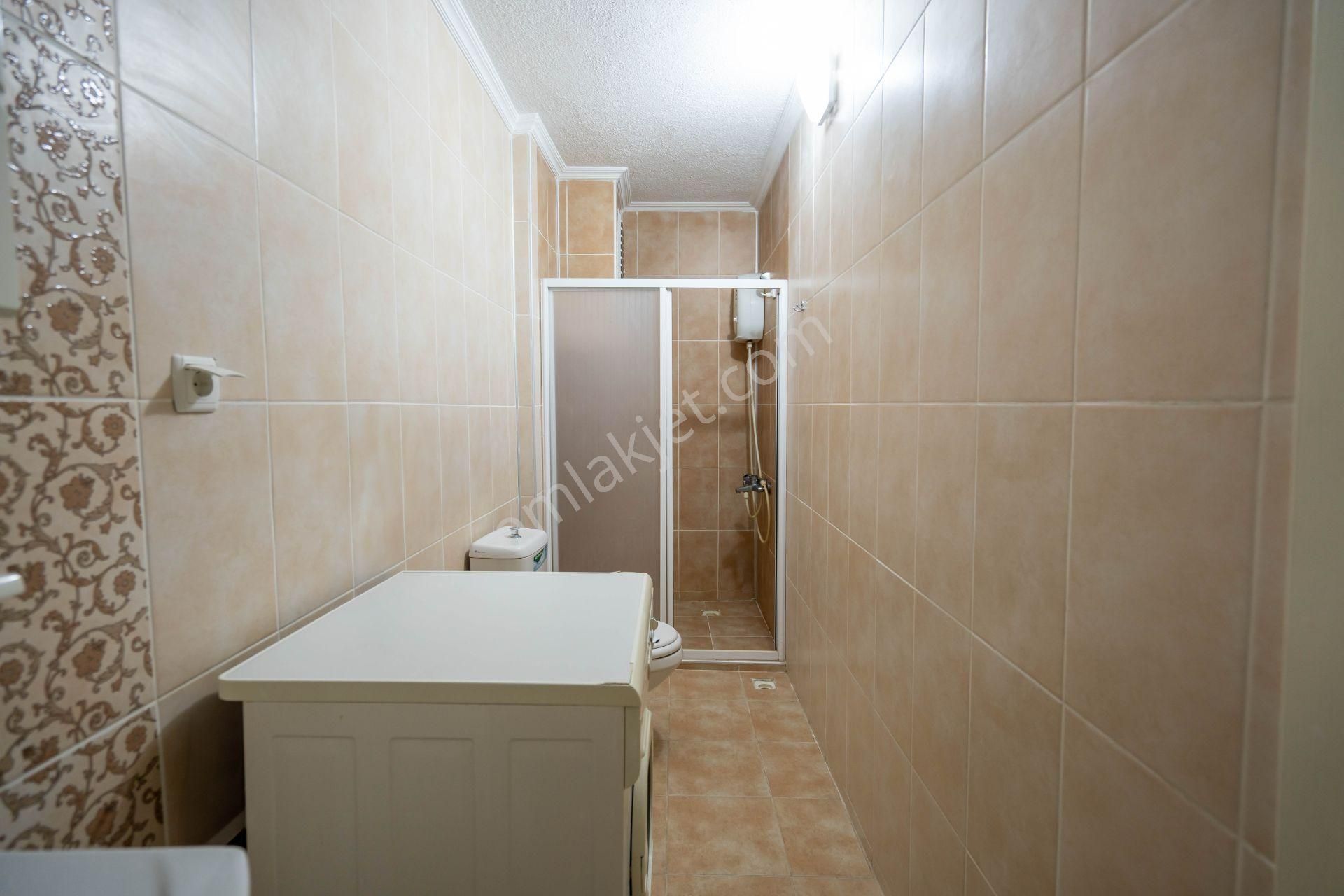 Ayvalık Sarımsaklı'da Mükemmel Konumda Satılık Bina - Görsel 18