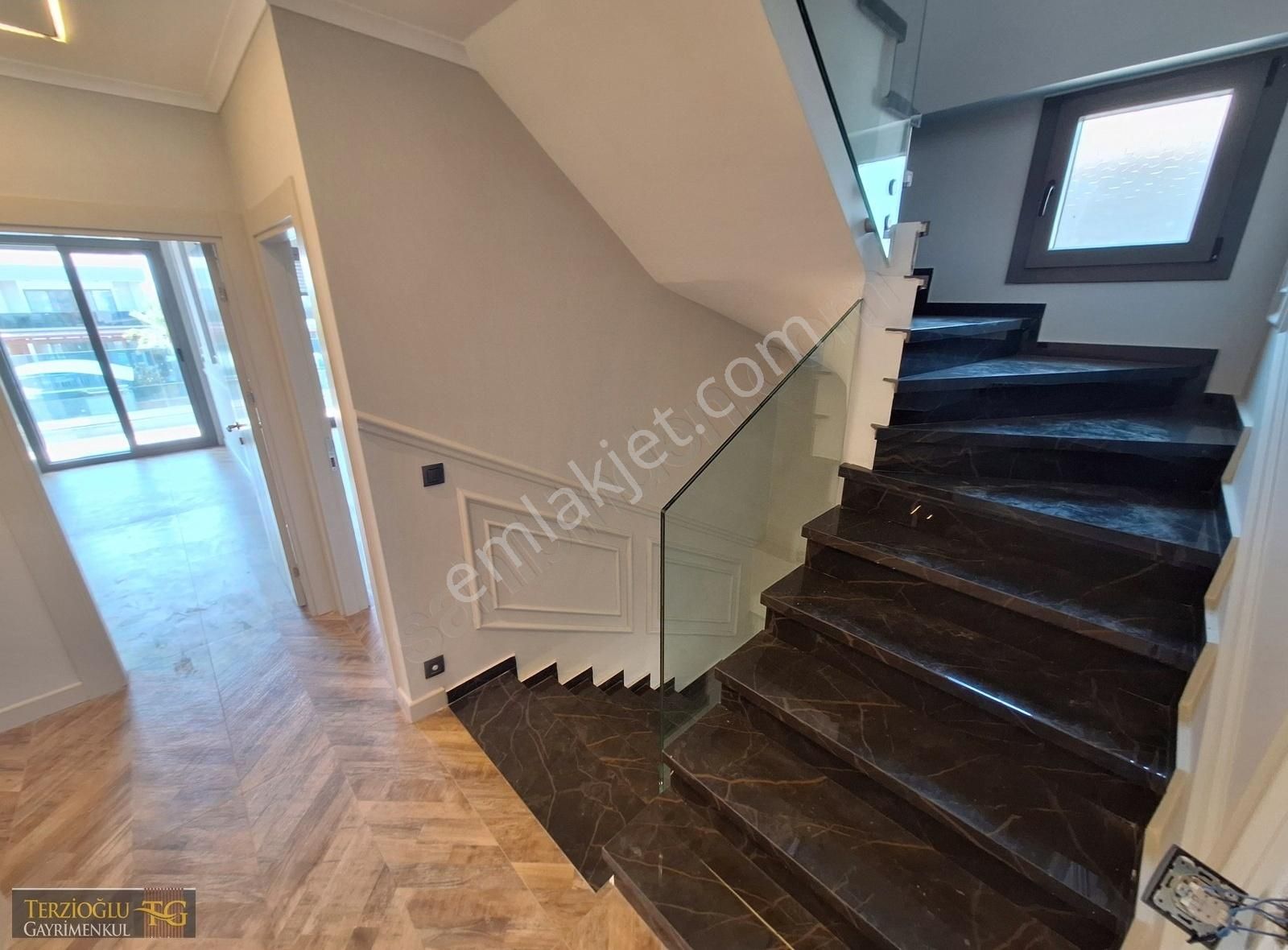 Terzioğlu'ndan Güre De Deniz Tarafı 350 M2 Arsada Havuzlu Villa - Görsel 33