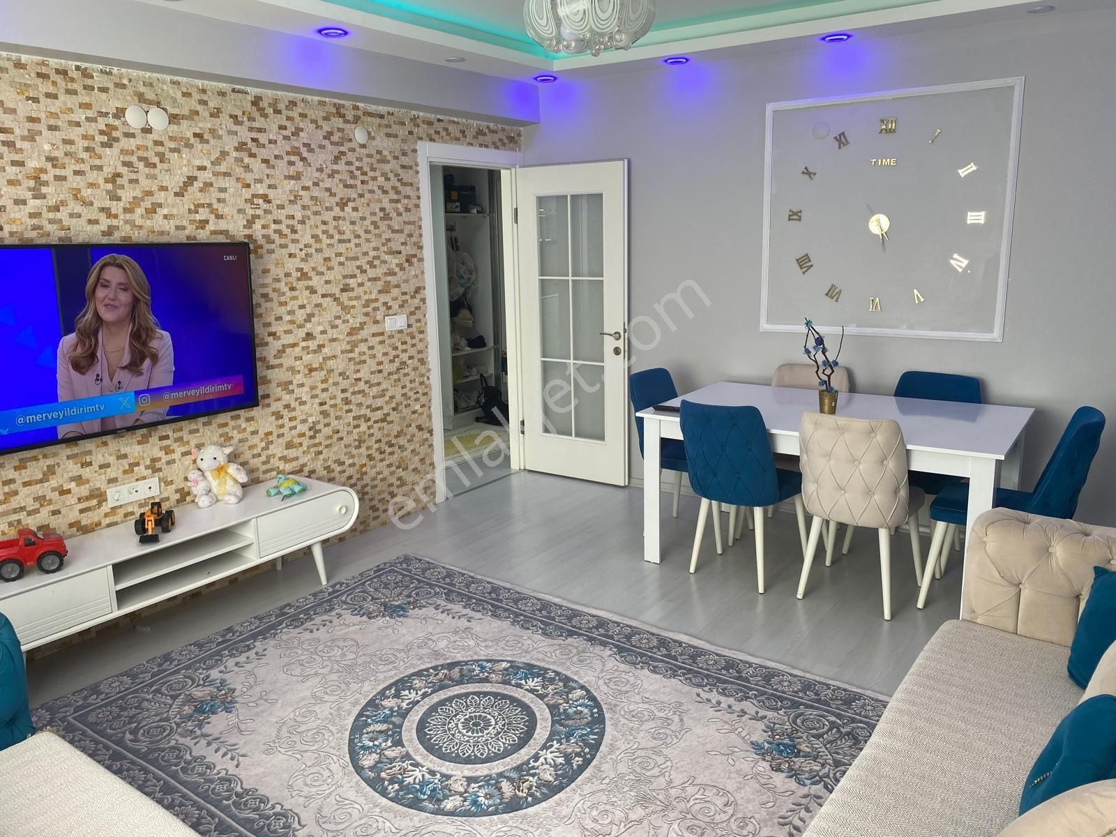Çiğli Maltepe Mah Paşakule Yakınu 2+1 Kapalı Mutfak