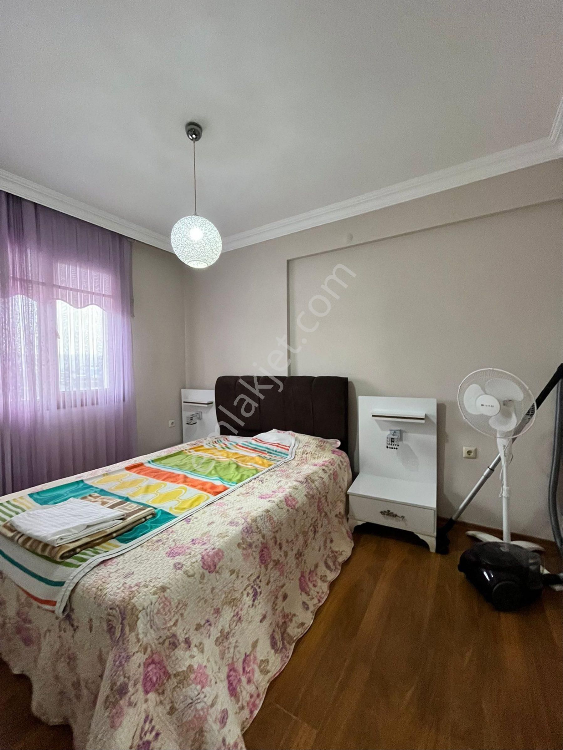 Kuşadası Deniz Manzaralı Eşyalı Kiralık Daire - Görsel 13