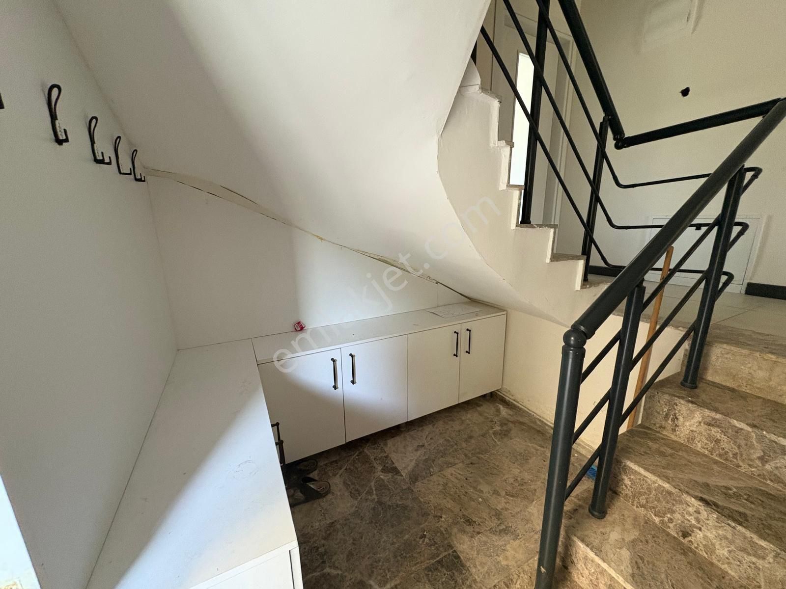 İnönü Mahallesi'nde 4+1 Havuzlu Yerden Isıtmalı Villa - Görsel 8