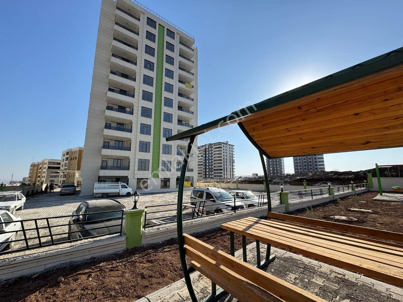 Seyrantepe Emlâktan Ultura Lüks 2+1