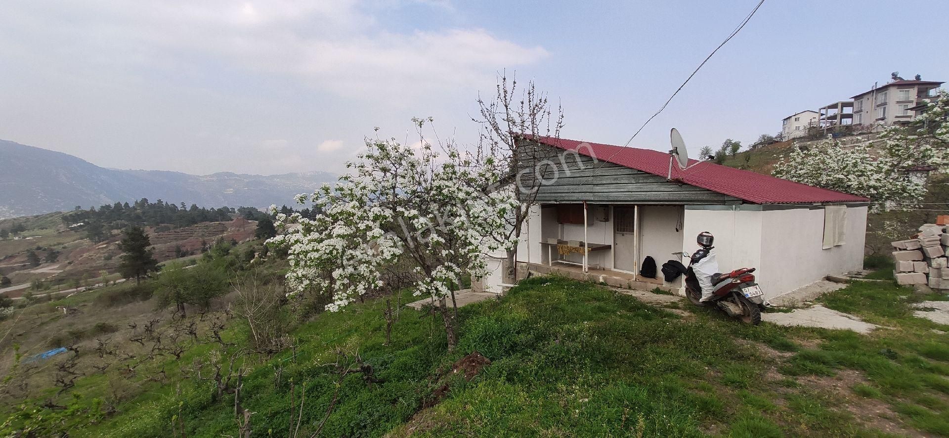 3 Kata İmarlı Köy Evi