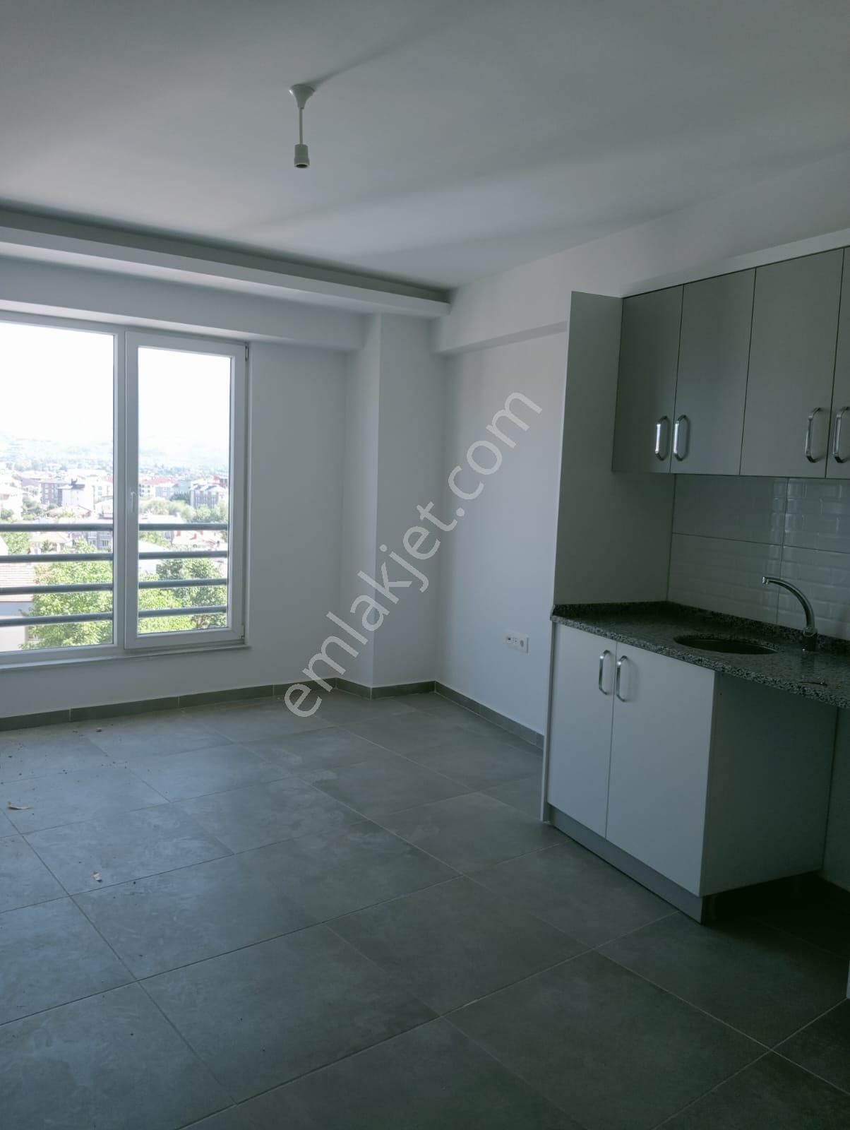 Bolu Akpınar Semerkant Mh.de Sıfır Kiralık 1+1 Boş Daire
