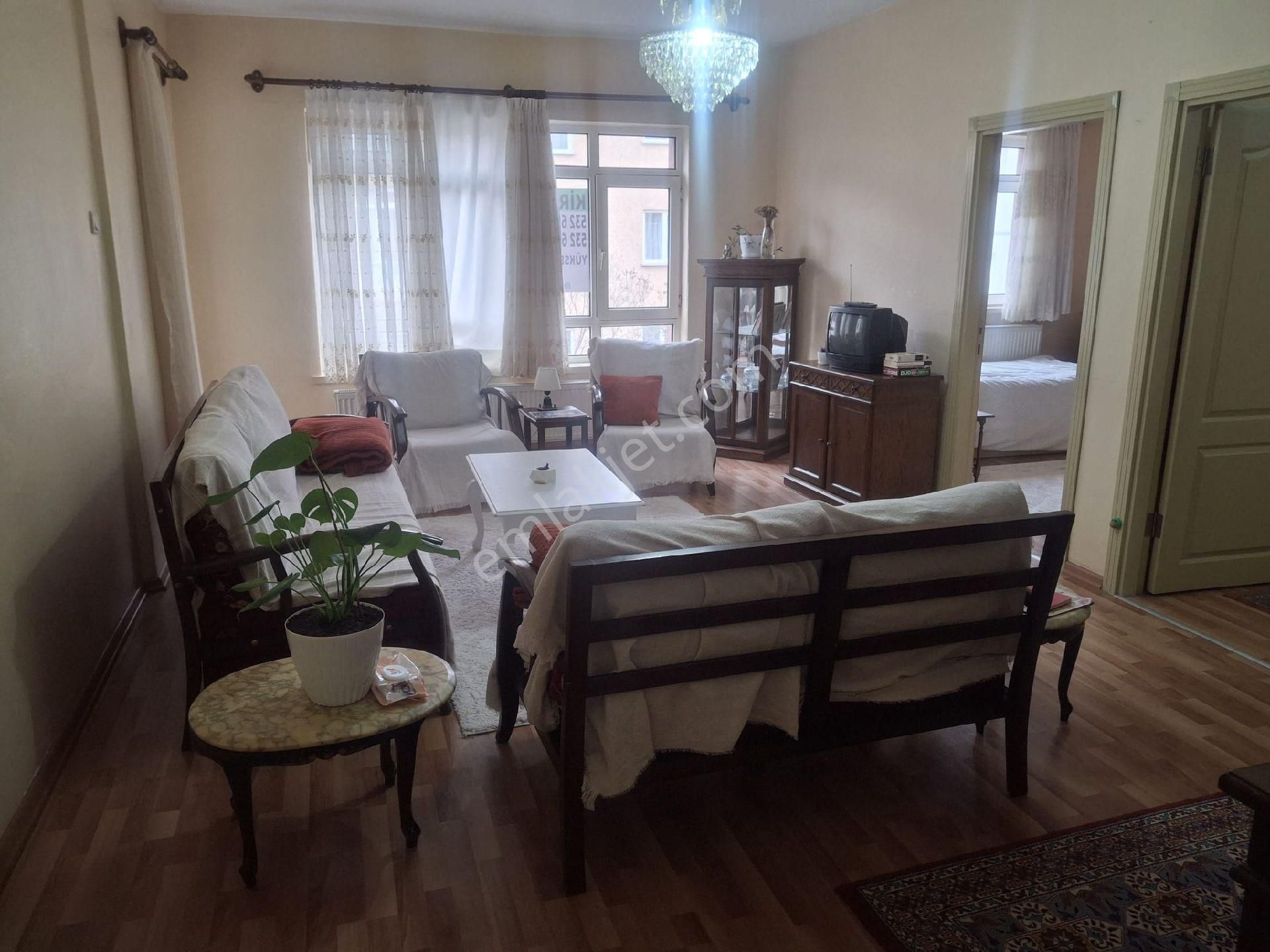 Yüksel'den Dikmen Sokullu Niğde Sokakta Mobilyalı 2katta 3+1 Kombili.