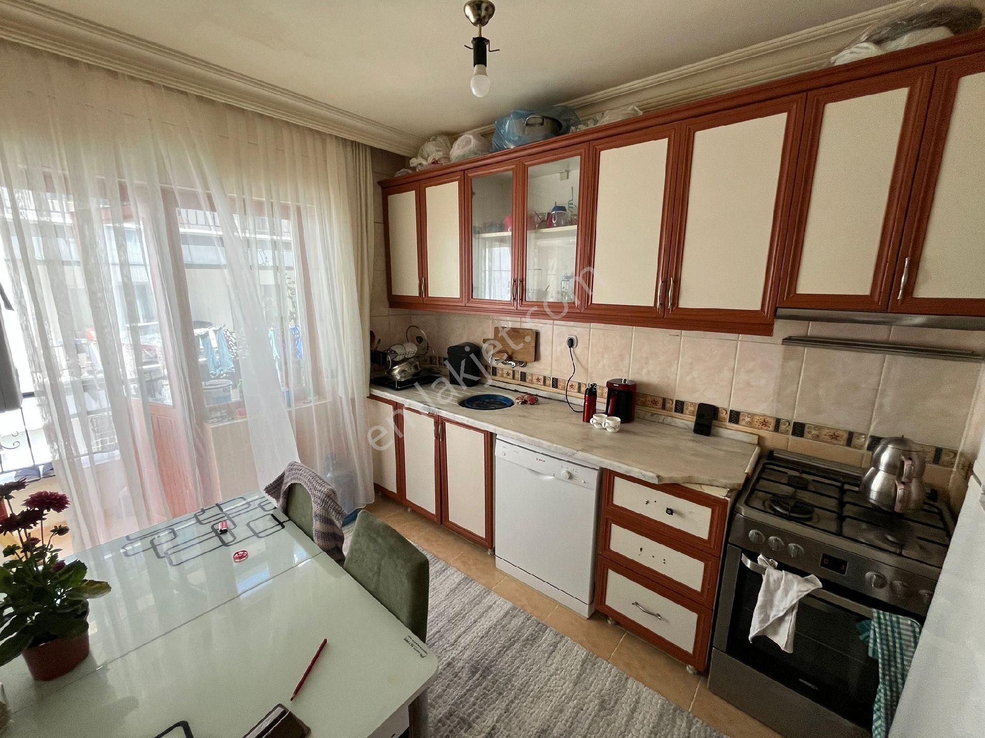 Karapürçek Kedili Villa Uçaklı Park Yakınında 1 Kat 3+1 120 Metre Isı Yalıtımlı Dairemiz