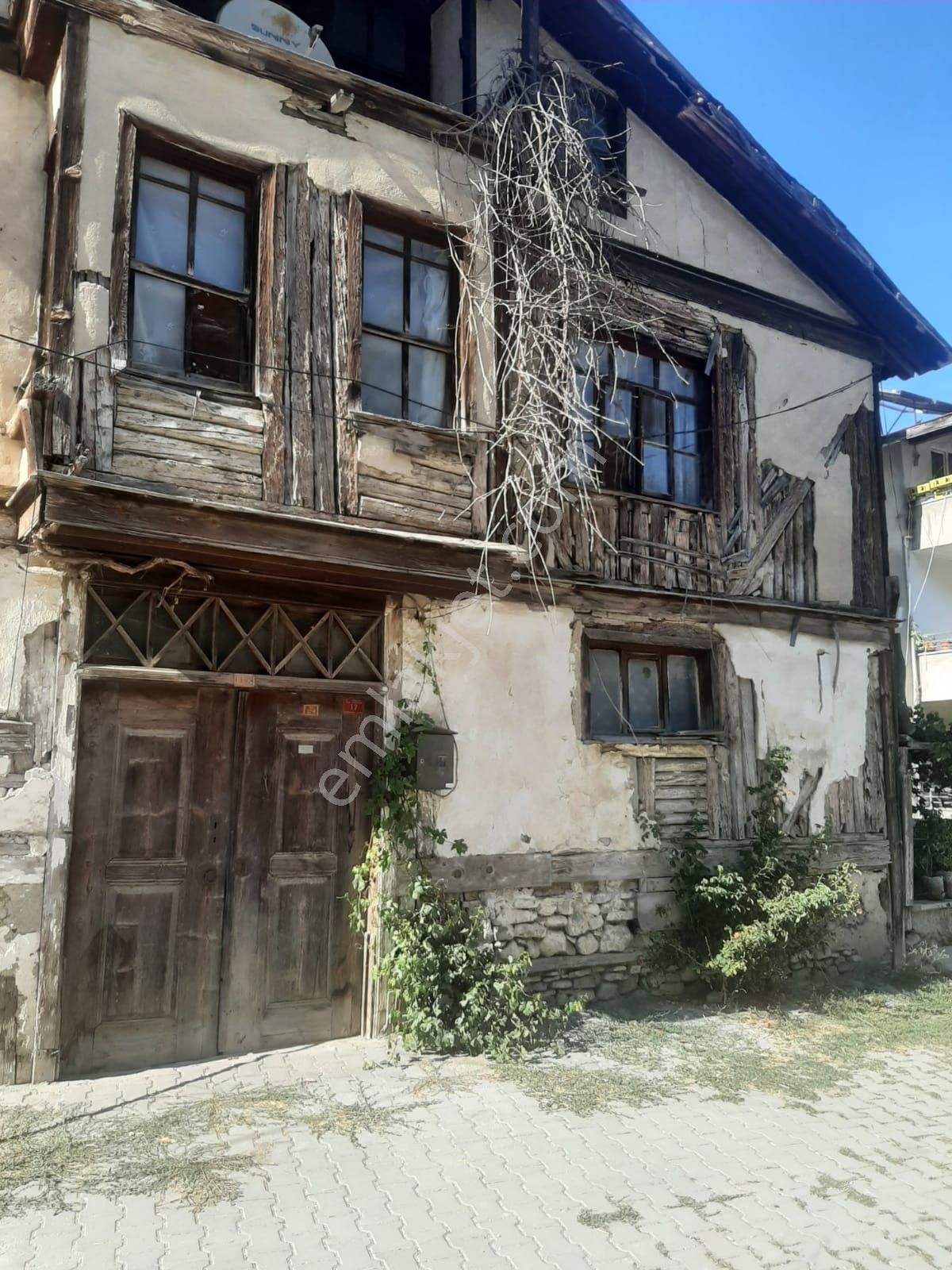 Mudurnu Hızırfakı Mh.de Müstakil 2 Katlı Ahşap Ev - Görsel 4