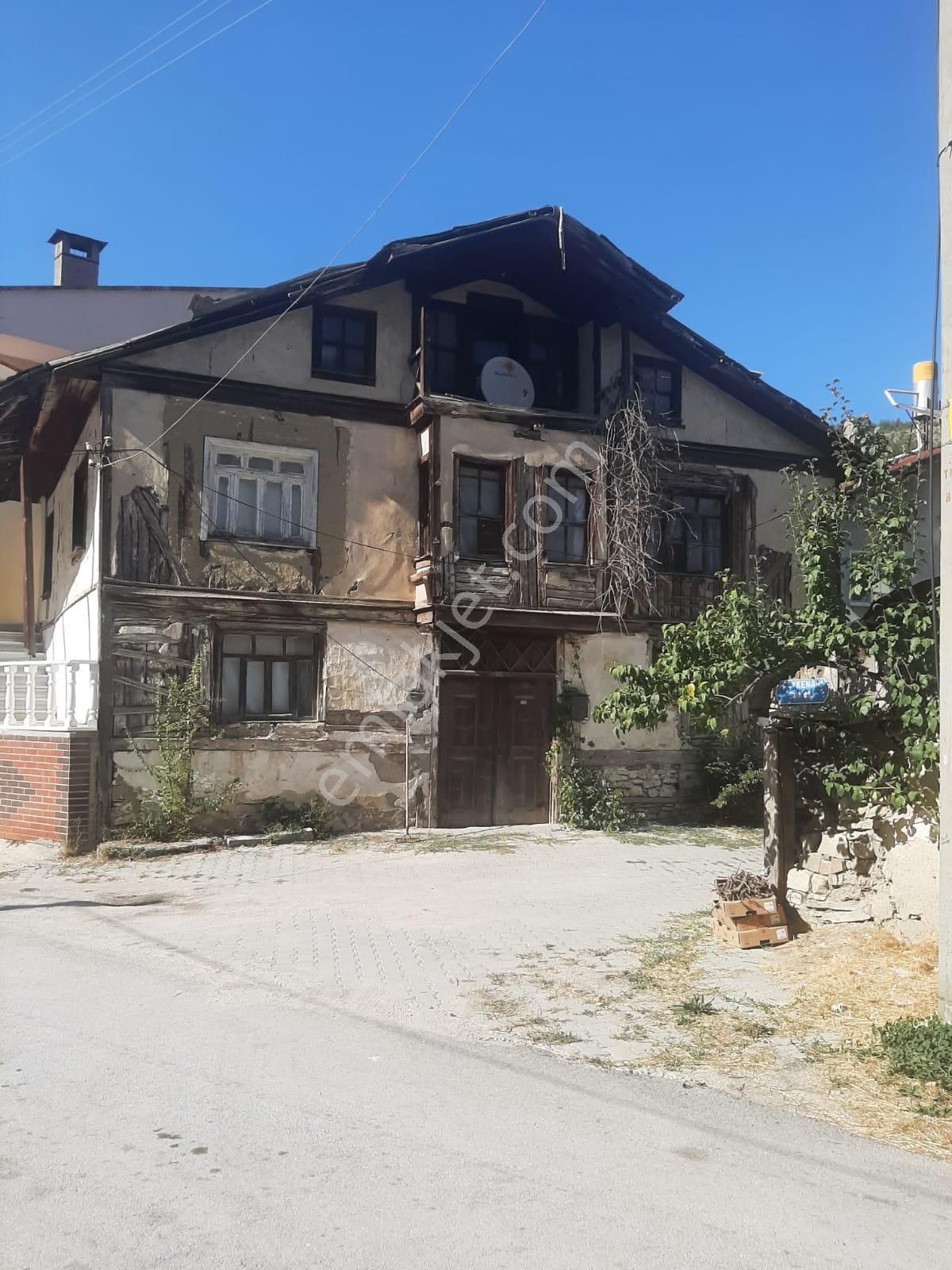 Mudurnu Hızırfakı Mh.de Müstakil 2 Katlı Ahşap Ev - Görsel 5