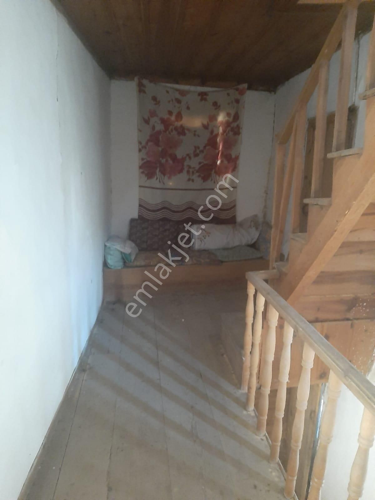 Mudurnu Hızırfakı Mh.de Müstakil 2 Katlı Ahşap Ev - Görsel 17