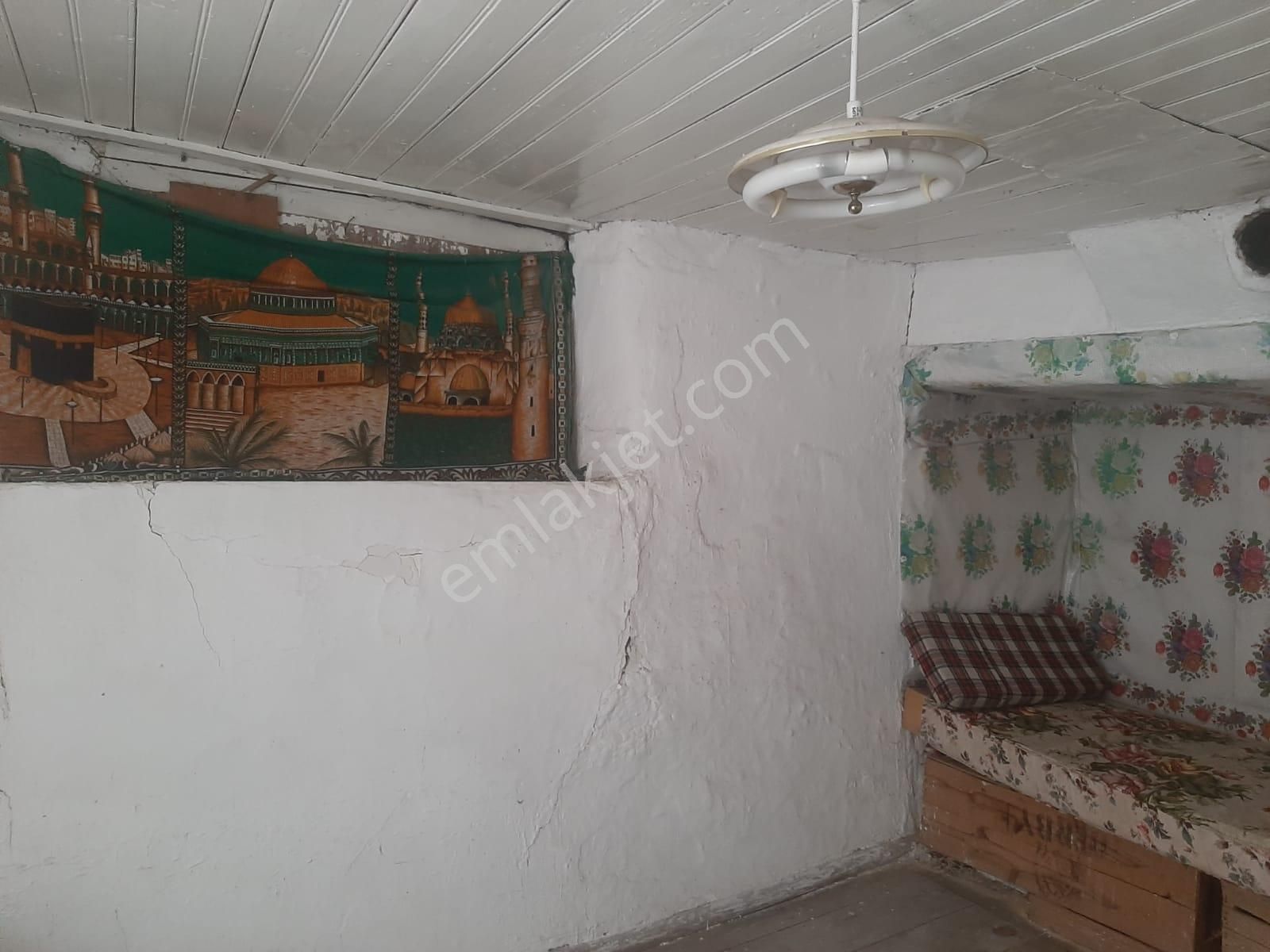 Mudurnu Hızırfakı Mh.de Müstakil 2 Katlı Ahşap Ev - Görsel 18