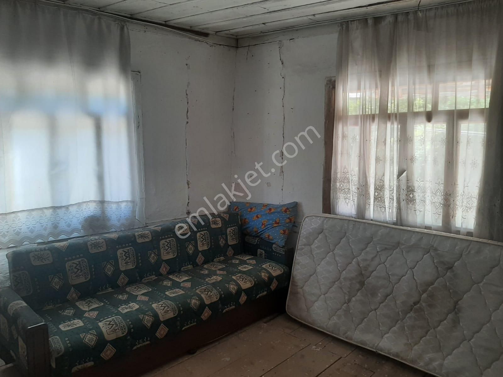 Mudurnu Hızırfakı Mh.de Müstakil 2 Katlı Ahşap Ev - Görsel 26