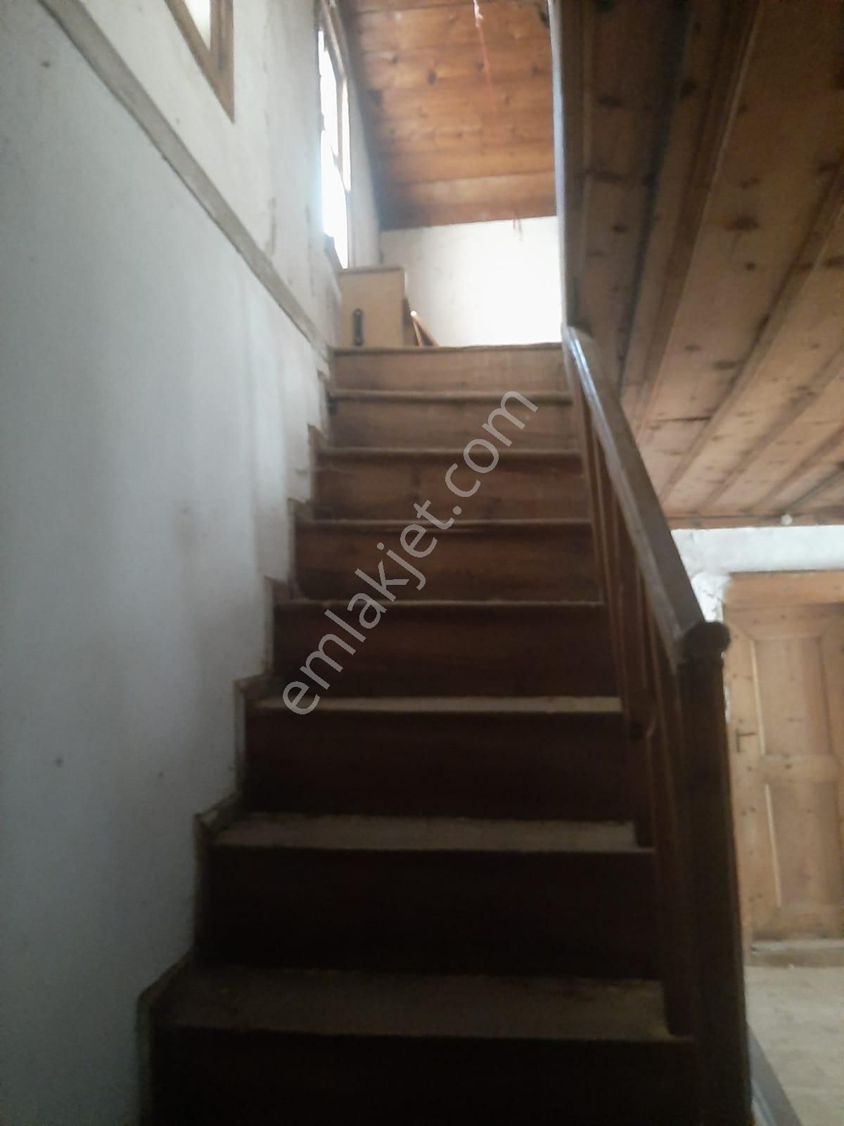 Mudurnu Hızırfakı Mh.de Müstakil 2 Katlı Ahşap Ev - Görsel 10