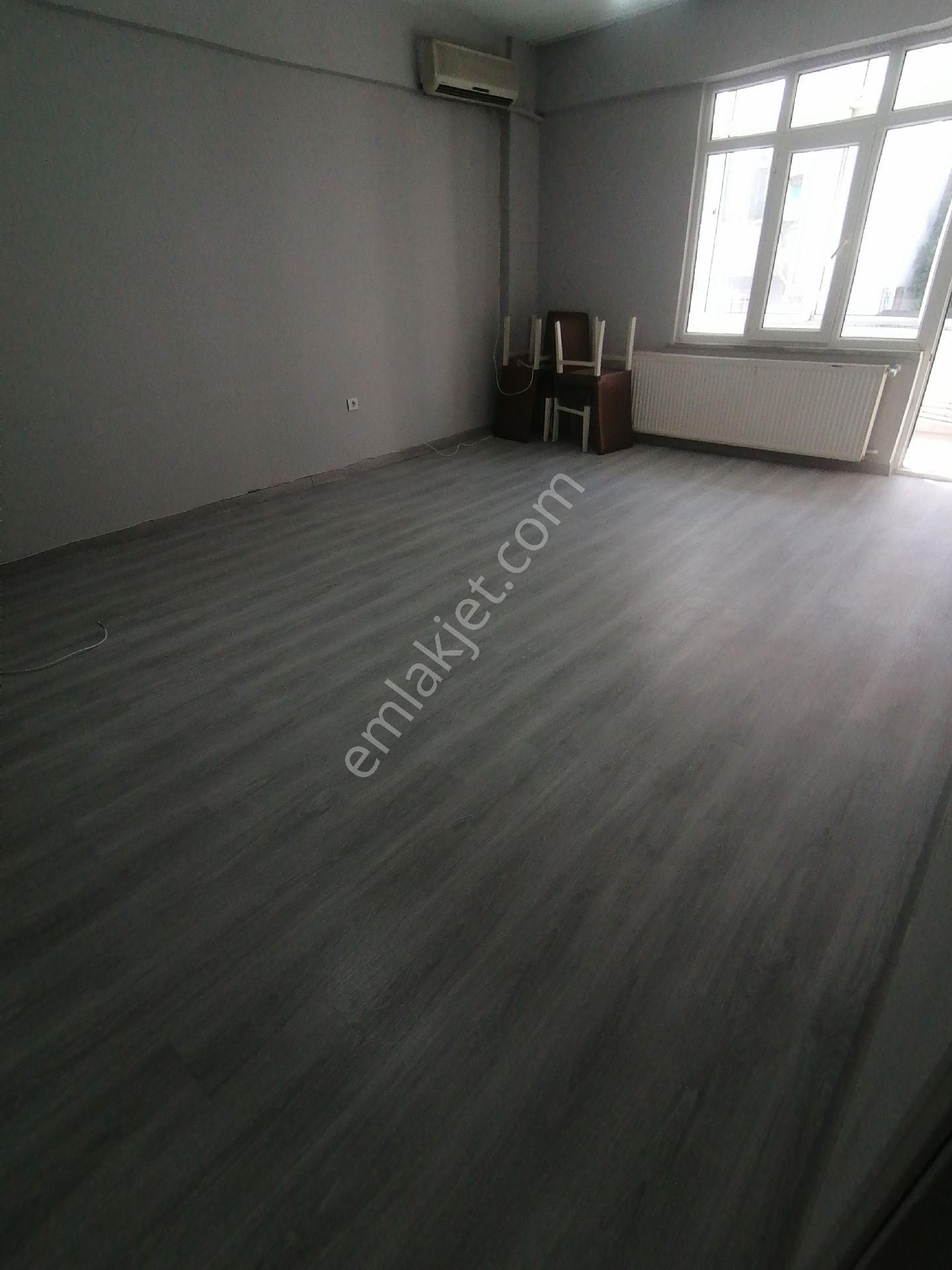 Ümraniye Tepeüstü Metro Lar Yürüme Mesafesi 1.kat Balkon 3+1 135 Metre Kiralık Daire Ev Ulaşım Cd. - Görsel 3