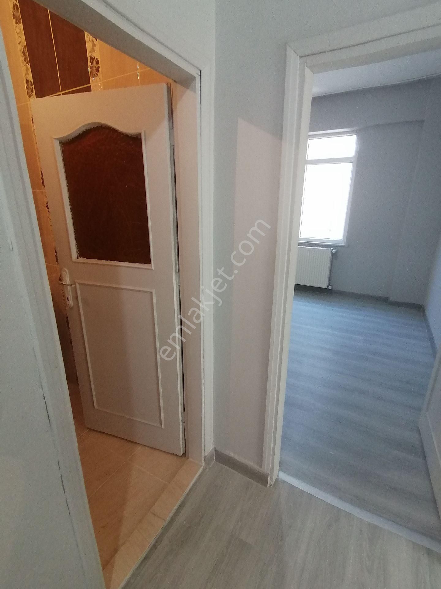 Ümraniye Tepeüstü Metro Lar Yürüme Mesafesi 1.kat Balkon 3+1 135 Metre Kiralık Daire Ev Ulaşım Cd. - Görsel 8