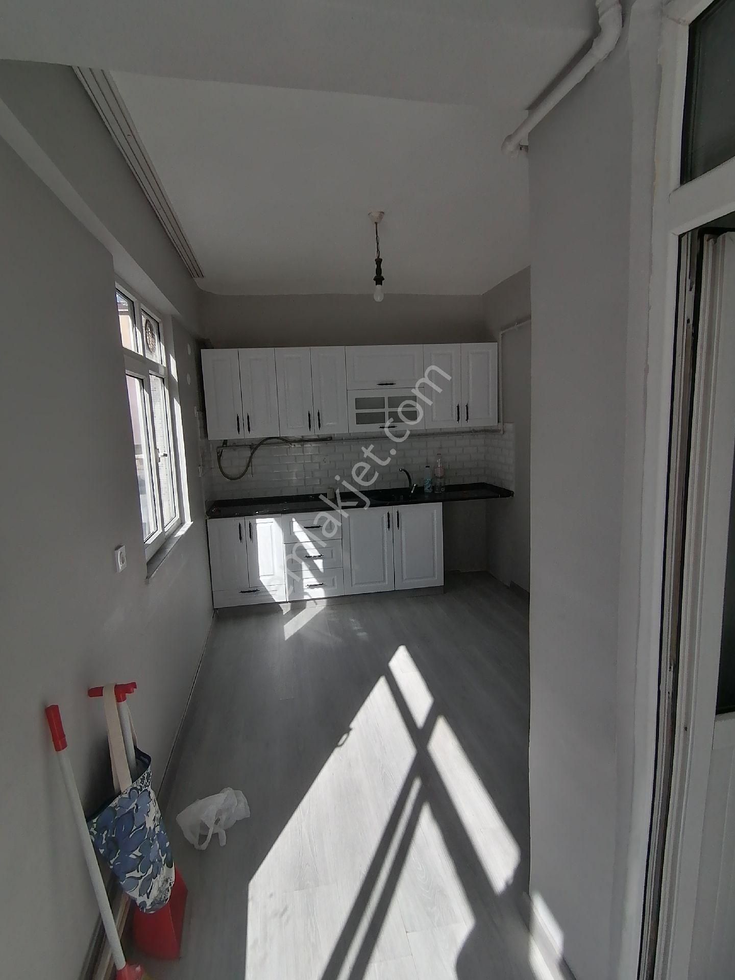 Ümraniye Tepeüstü Metro Lar Yürüme Mesafesi 1.kat Balkon 3+1 135 Metre Kiralık Daire Ev Ulaşım Cd. - Görsel 31