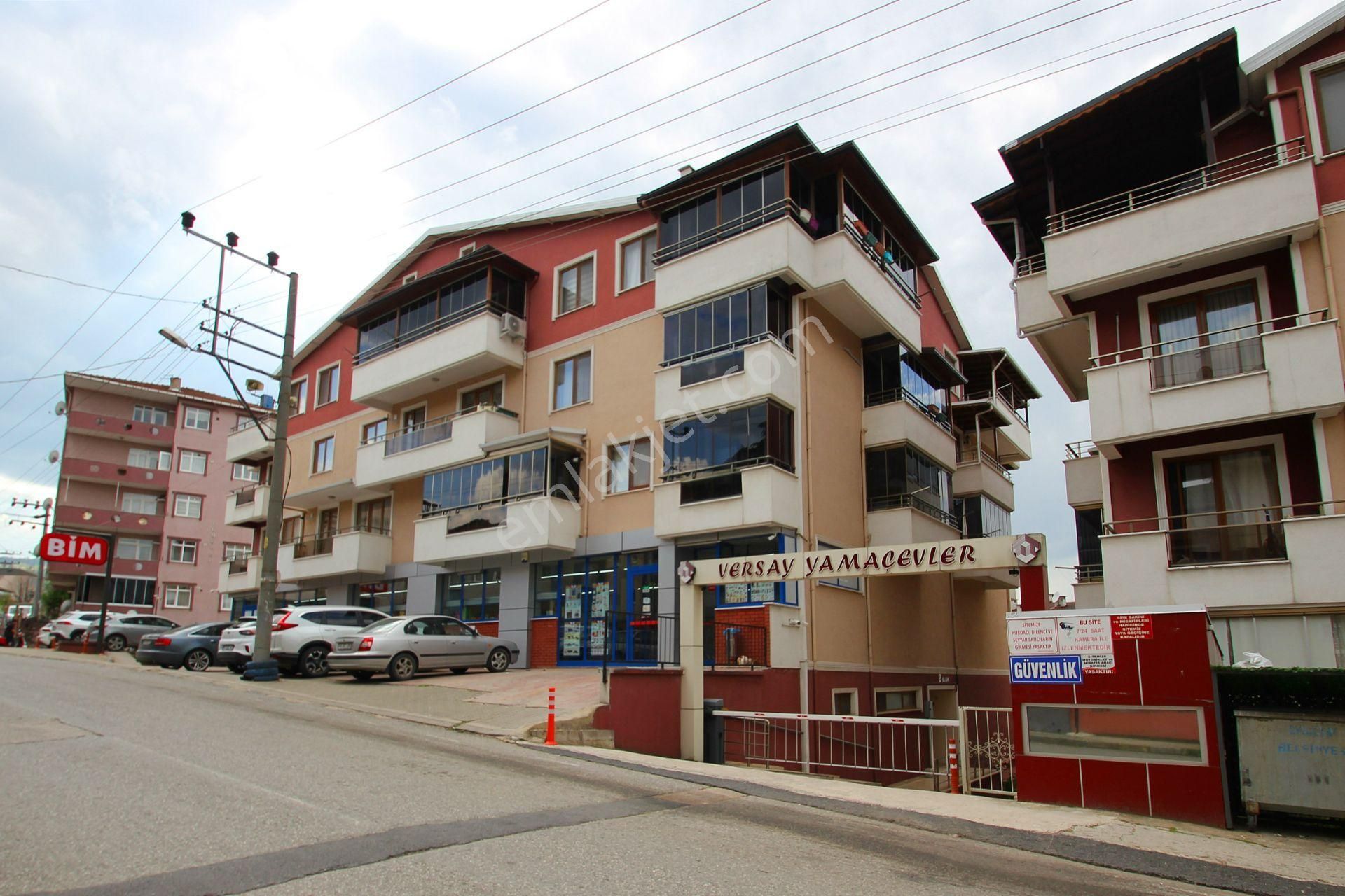 Gölcük Donanma Mh. Versay Yamaçevler 'de Kiralık 4+1 Lüks Daire