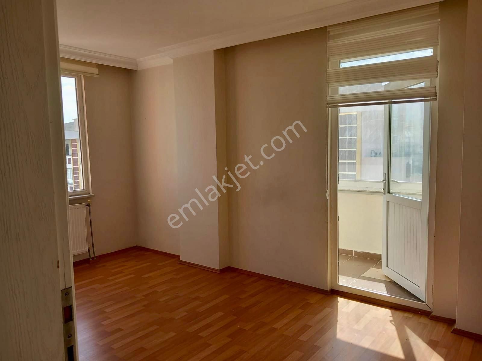 Çorlu Merkez'de Cadde Üzeri Ara Kat 2+1 Satılık Daire - Görsel 10