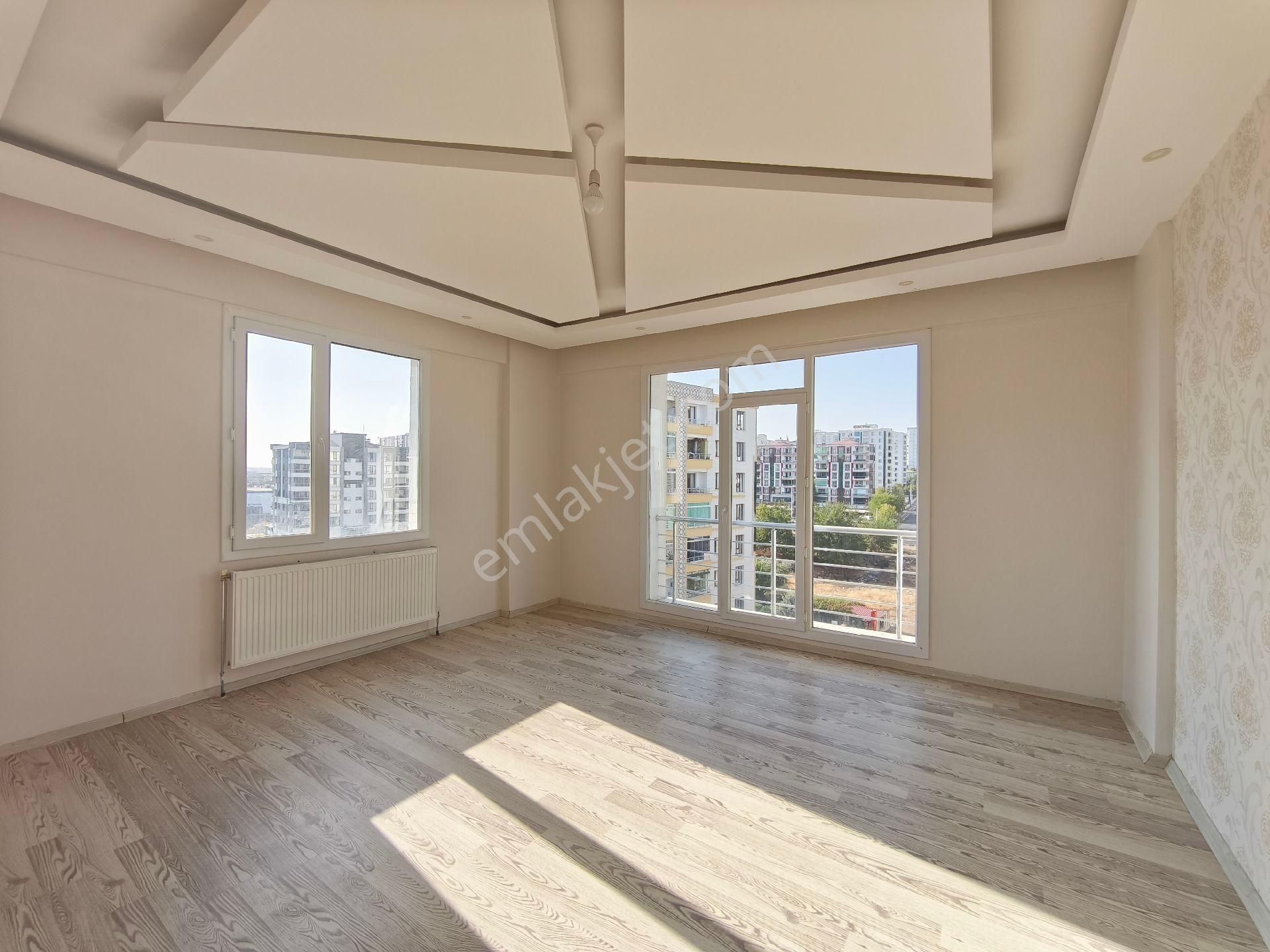 Premar Gayrimenkul Den Urfa Yolu Ana Cadde İkinci Parsel Kiralik 3+1 Daire