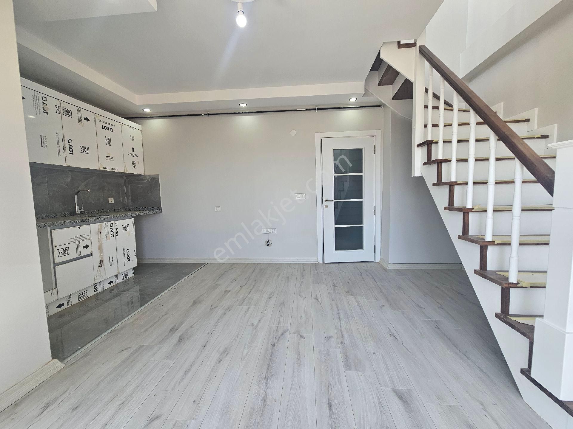 Avcılar Merkez'de 4+1 Sıfır Dubleks Daire - Görsel 8